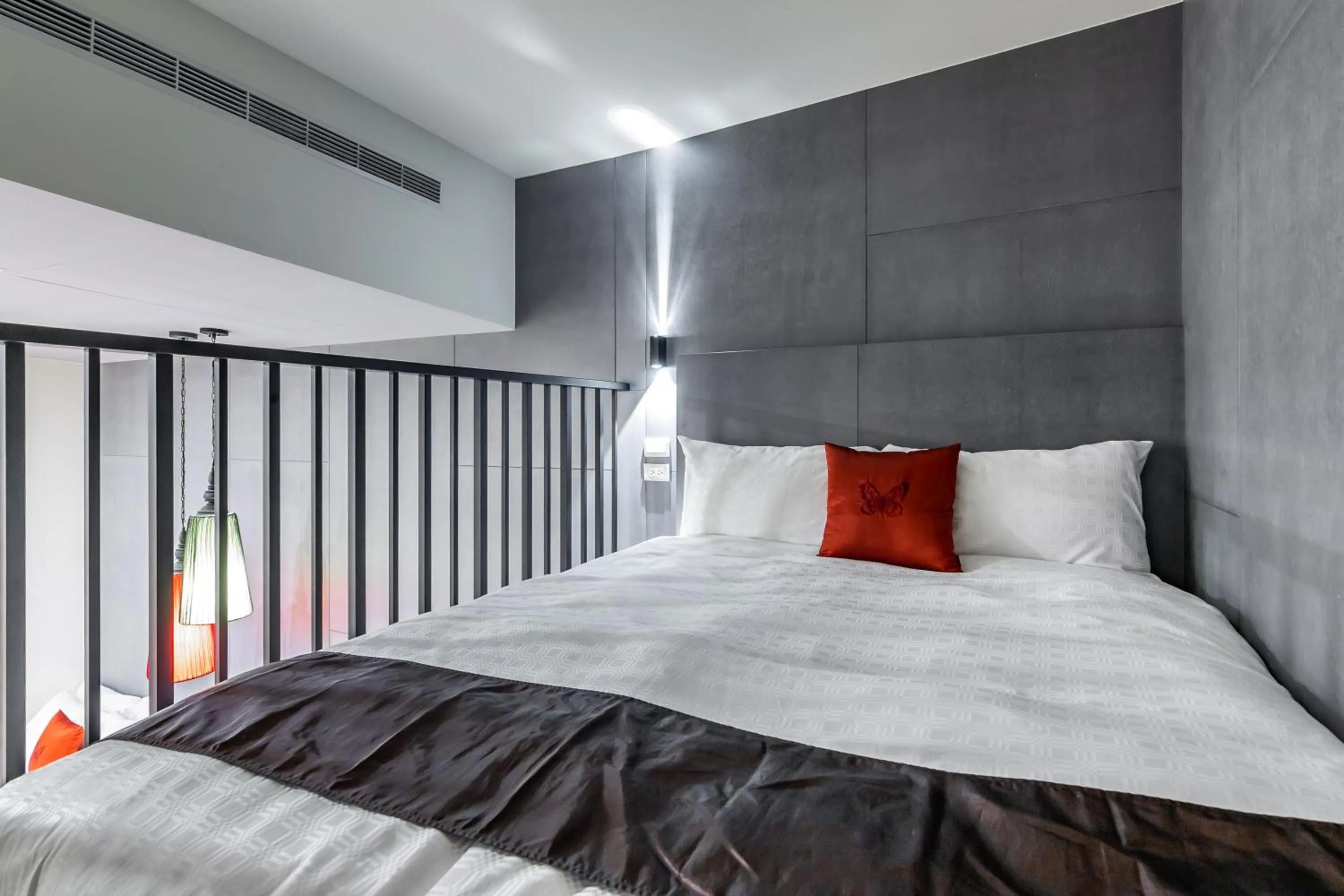 Decorative detail, Bed in Mambo Boutique Hotel