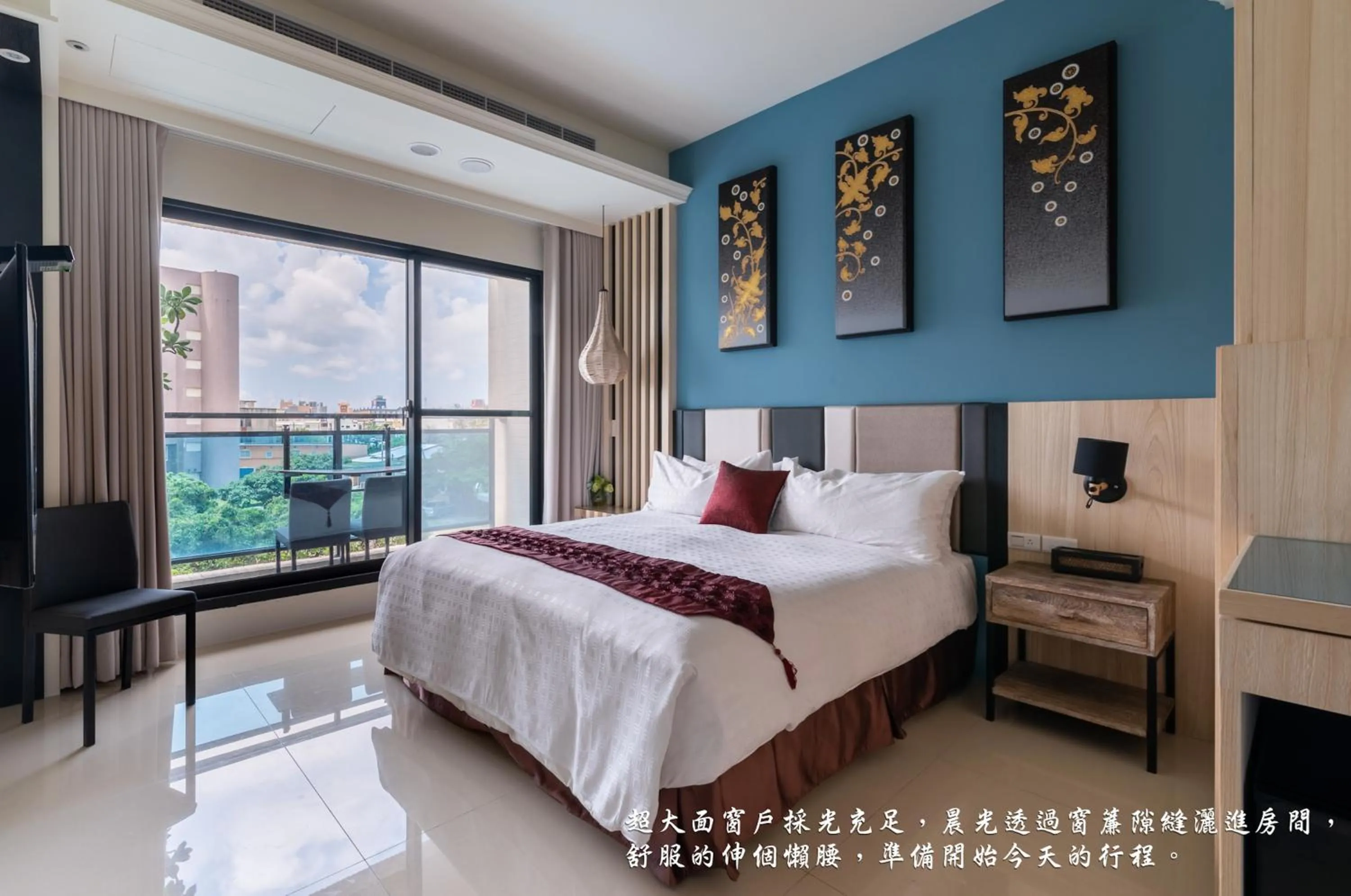 Decorative detail, Bed in Mambo Boutique Hotel