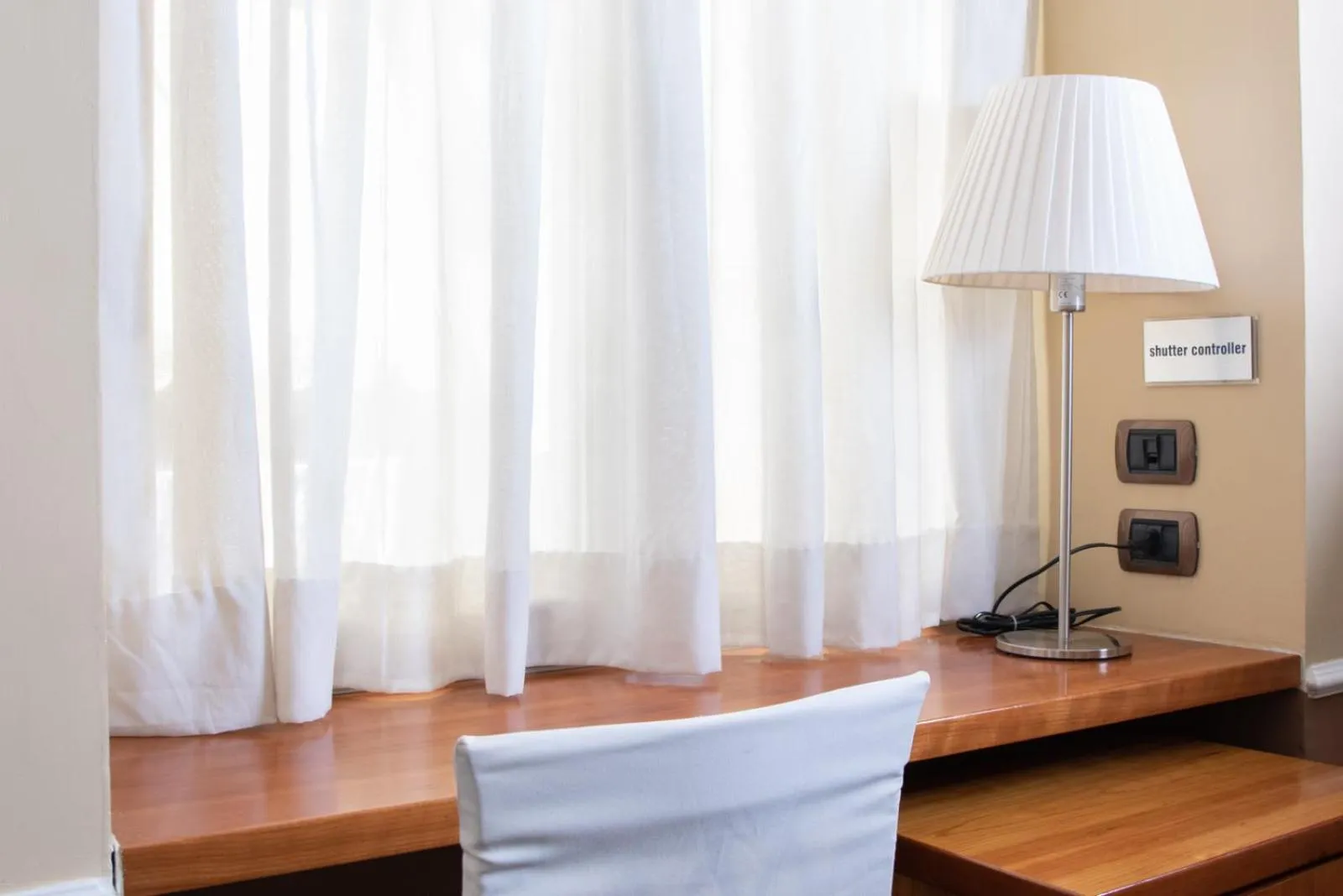 hair dresser in Hotel Suite Ares