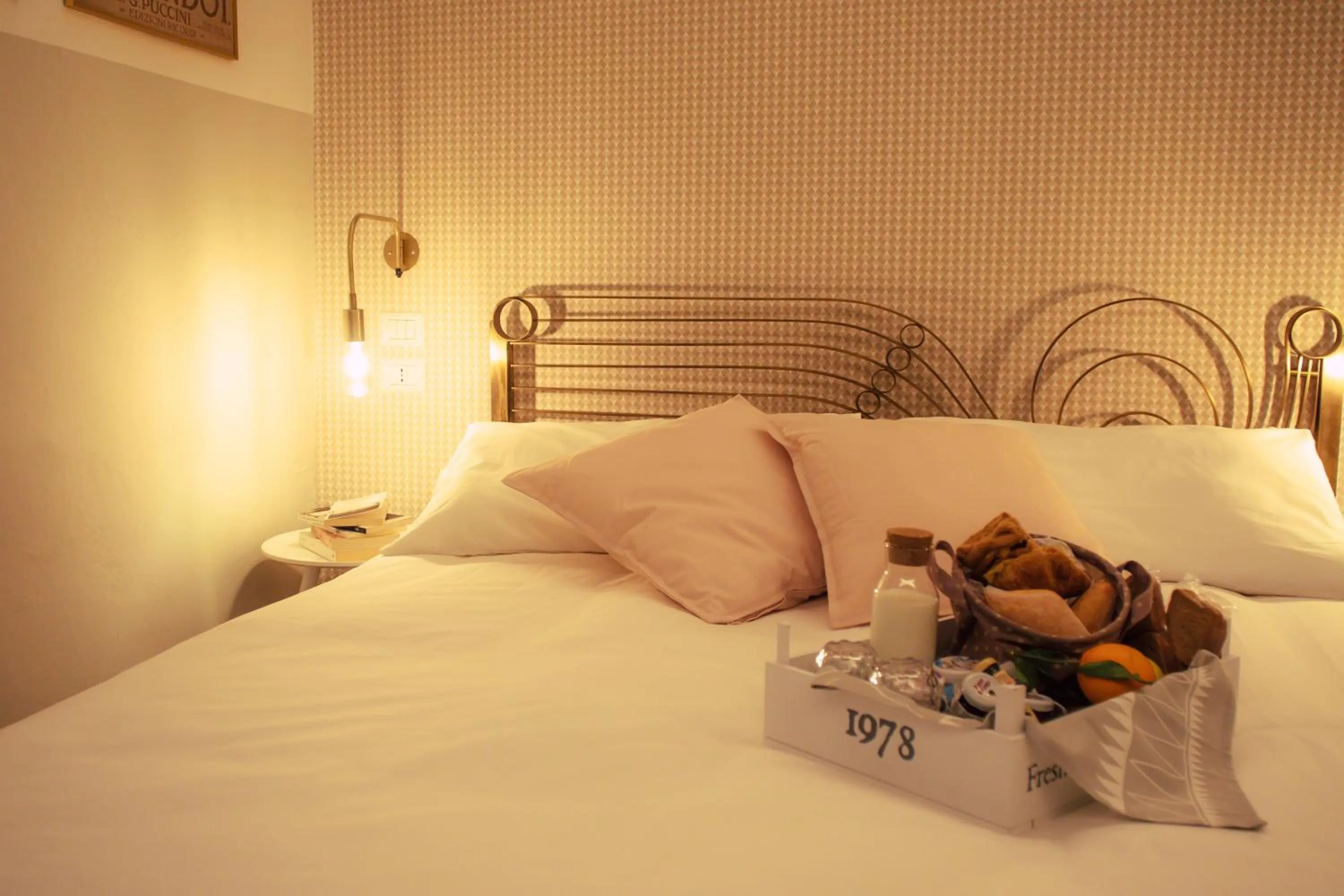 Bed in Arsenale Suites