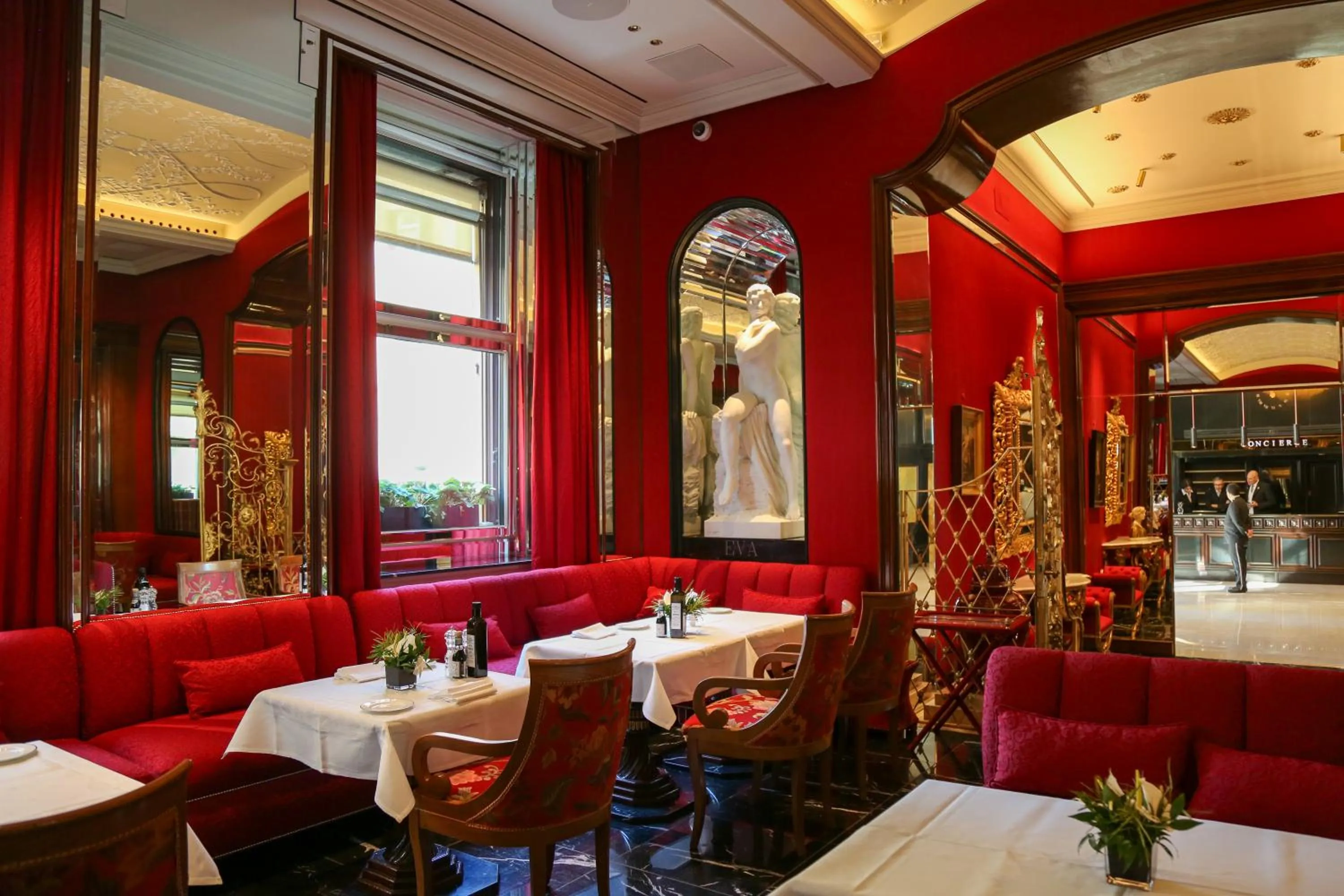 Restaurant/places to eat in Hassler Roma