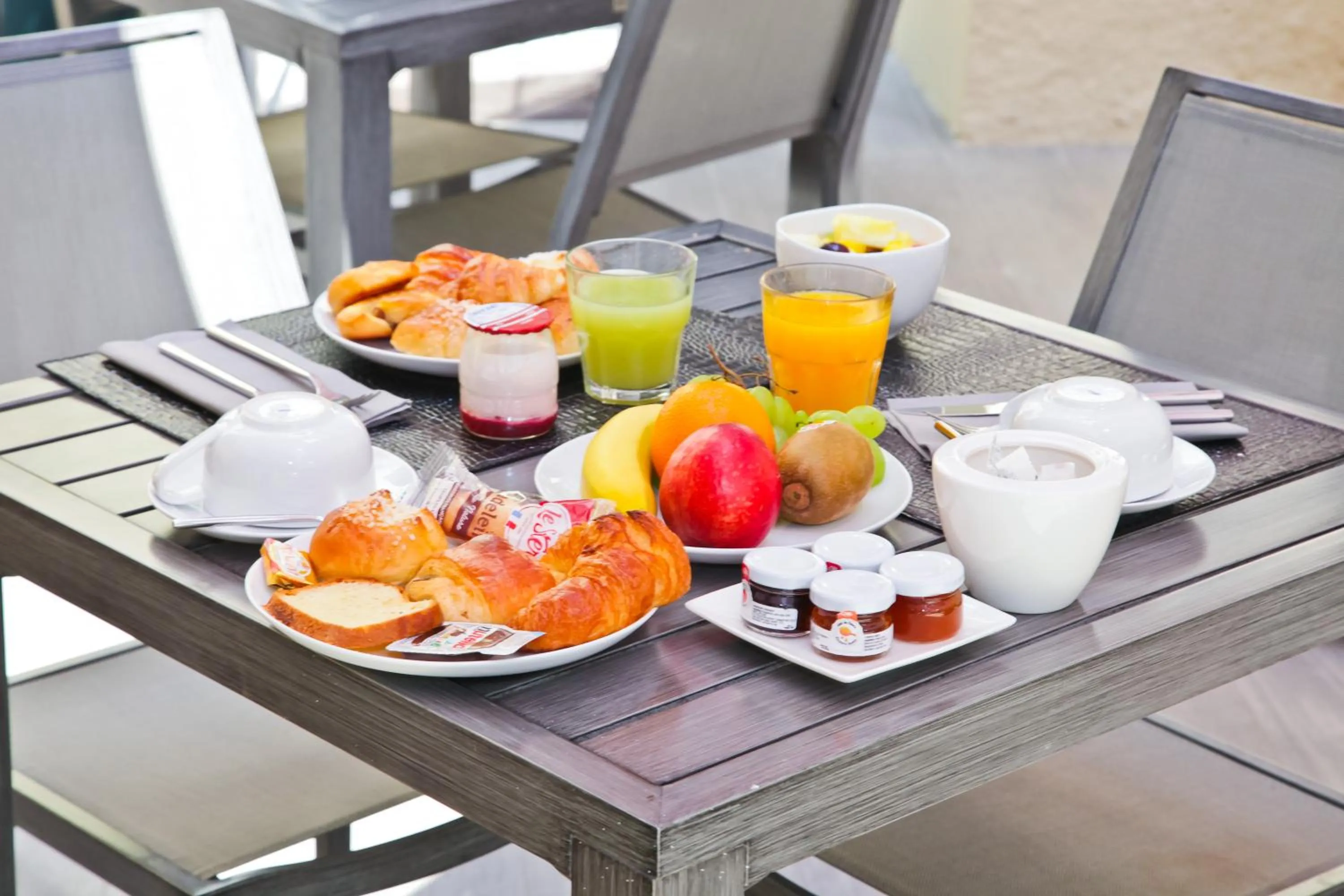 Patio in Hotel La Villa Nice Promenade