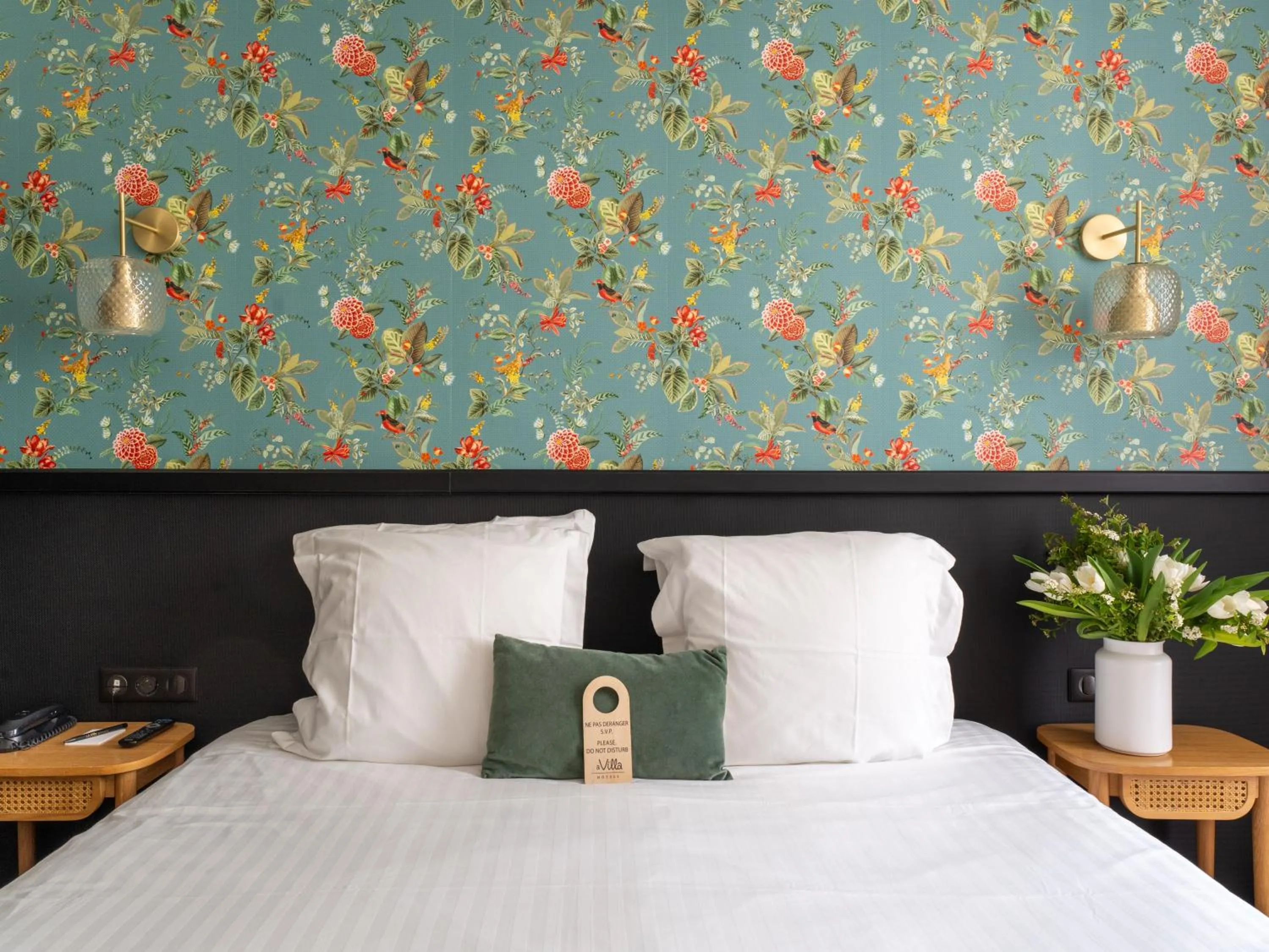 Bed in Hotel La Villa Nice Promenade