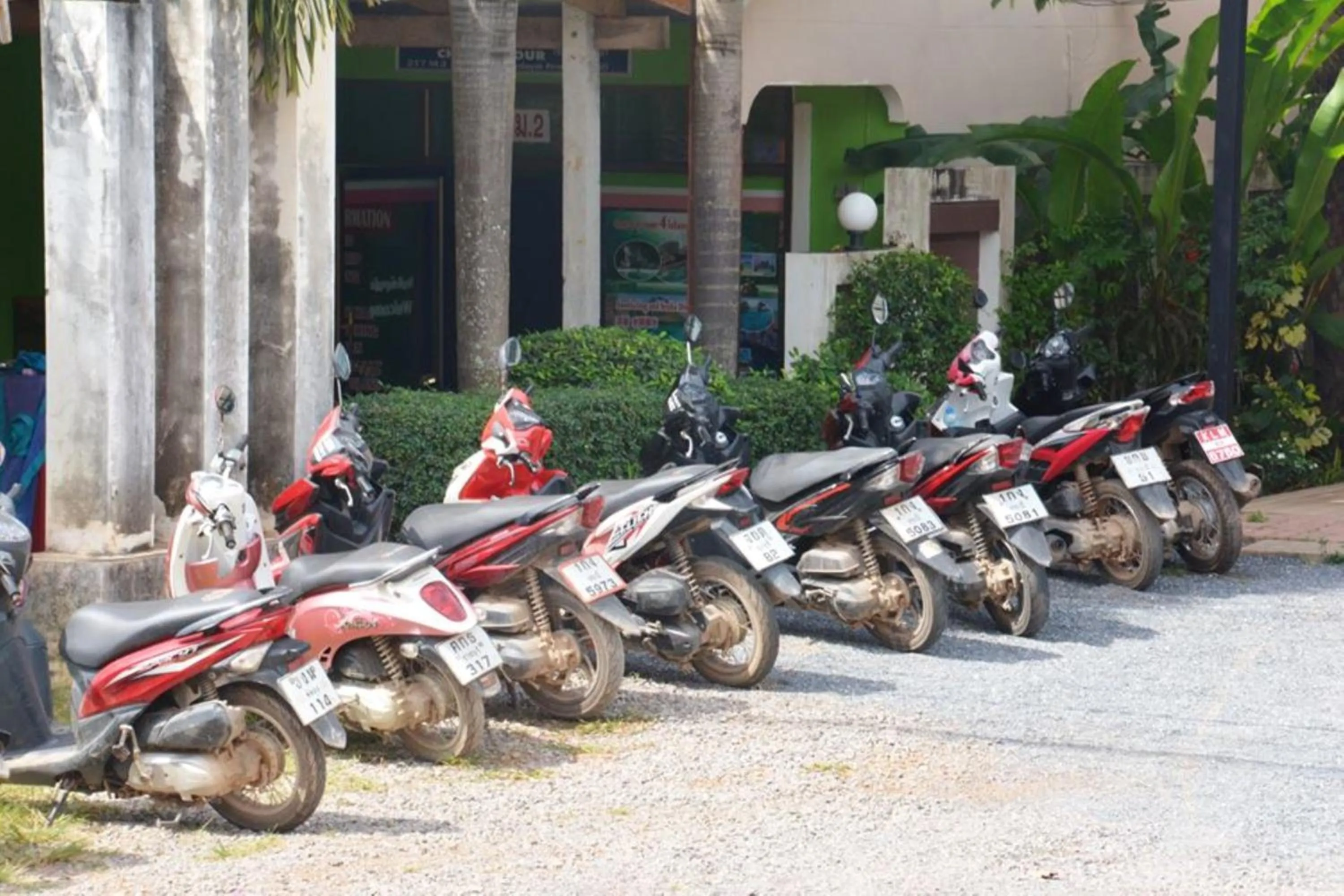 Area and facilities in Lanta Hostel