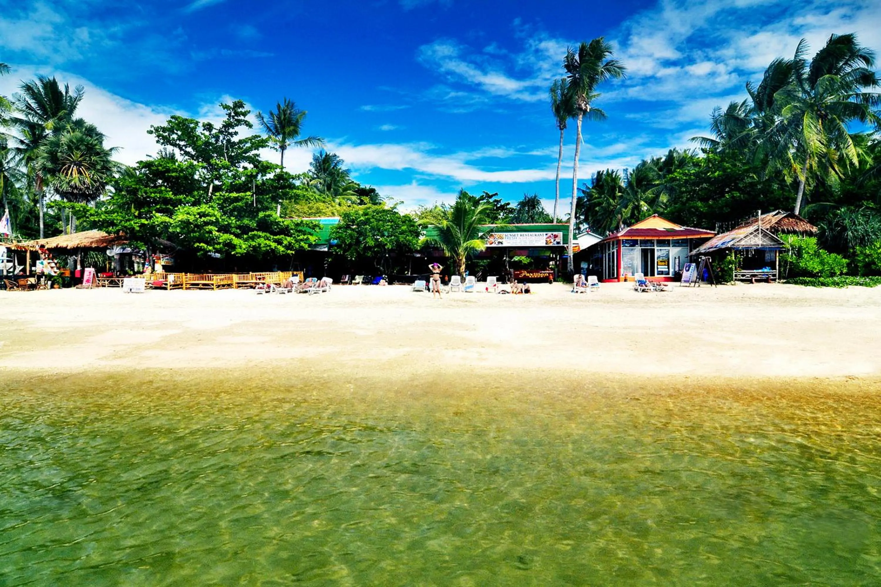 Beach in Lanta Hostel