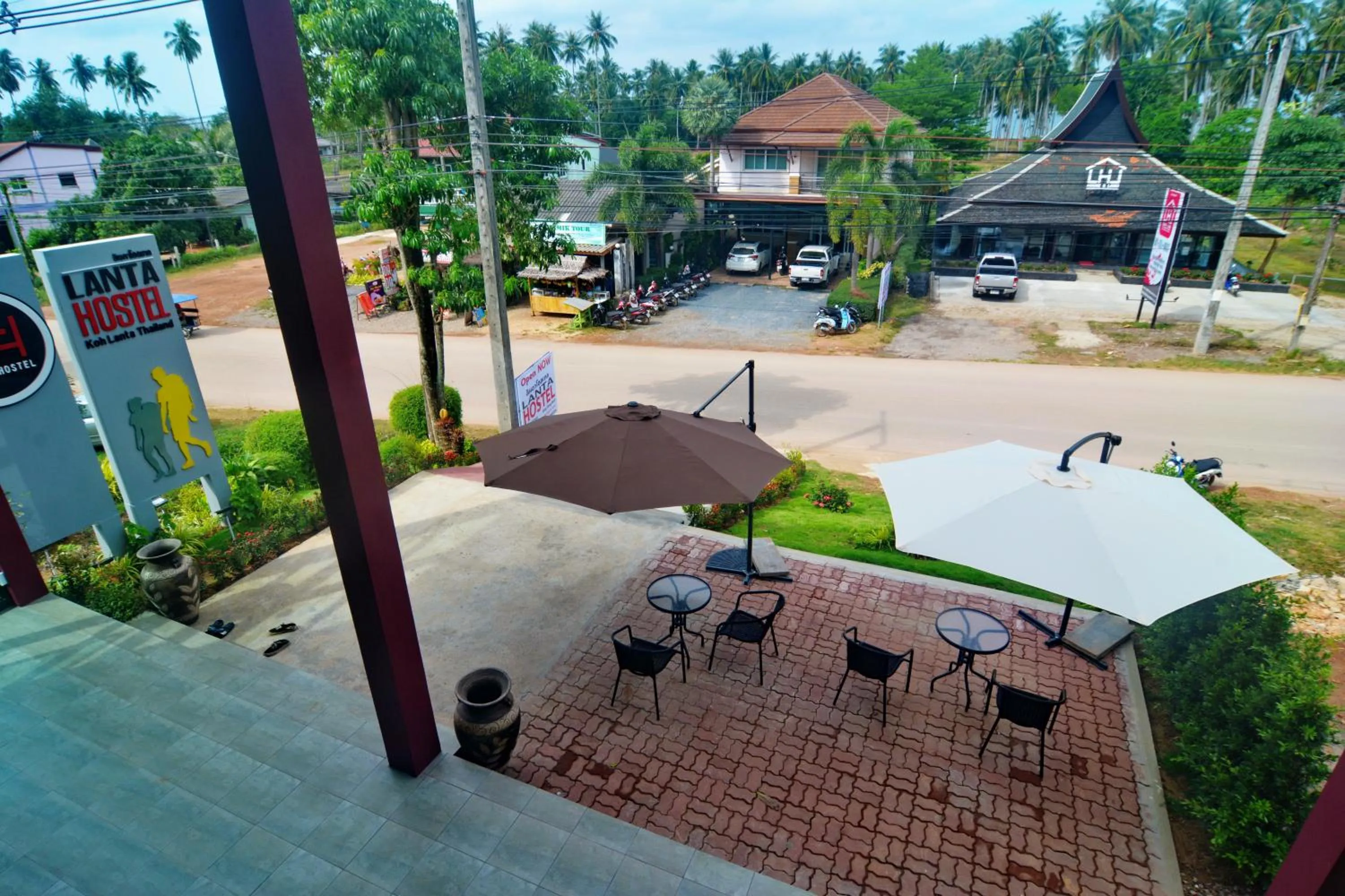 Area and facilities in Lanta Hostel