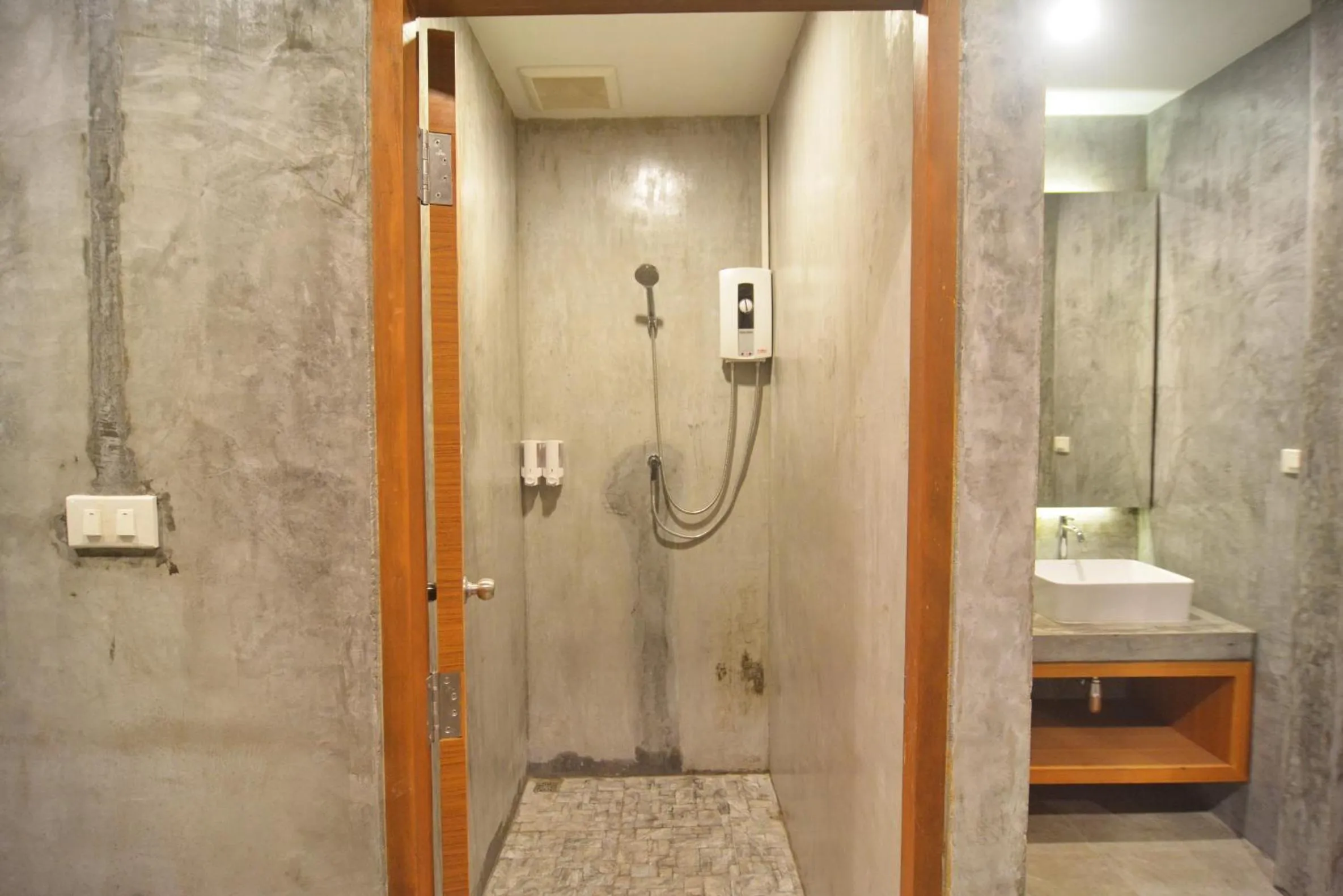 Shower in Lanta Hostel