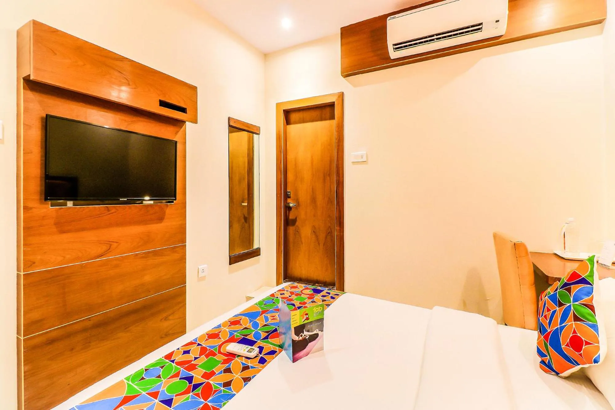 TV and multimedia, Bed in FabHotel Admiral - Nr Mumbai International Airport