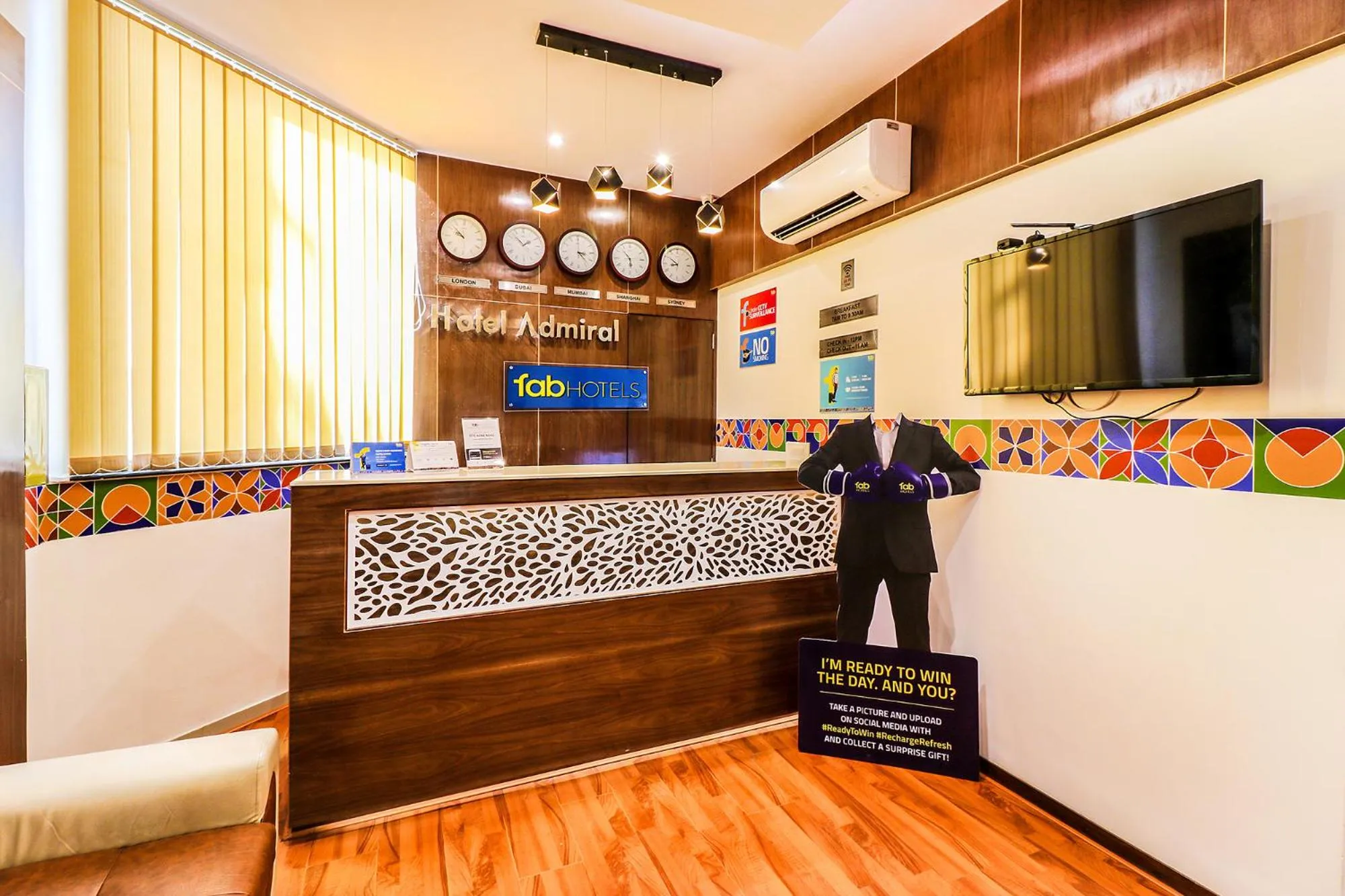 Lobby or reception in FabHotel Admiral - Nr Mumbai International Airport