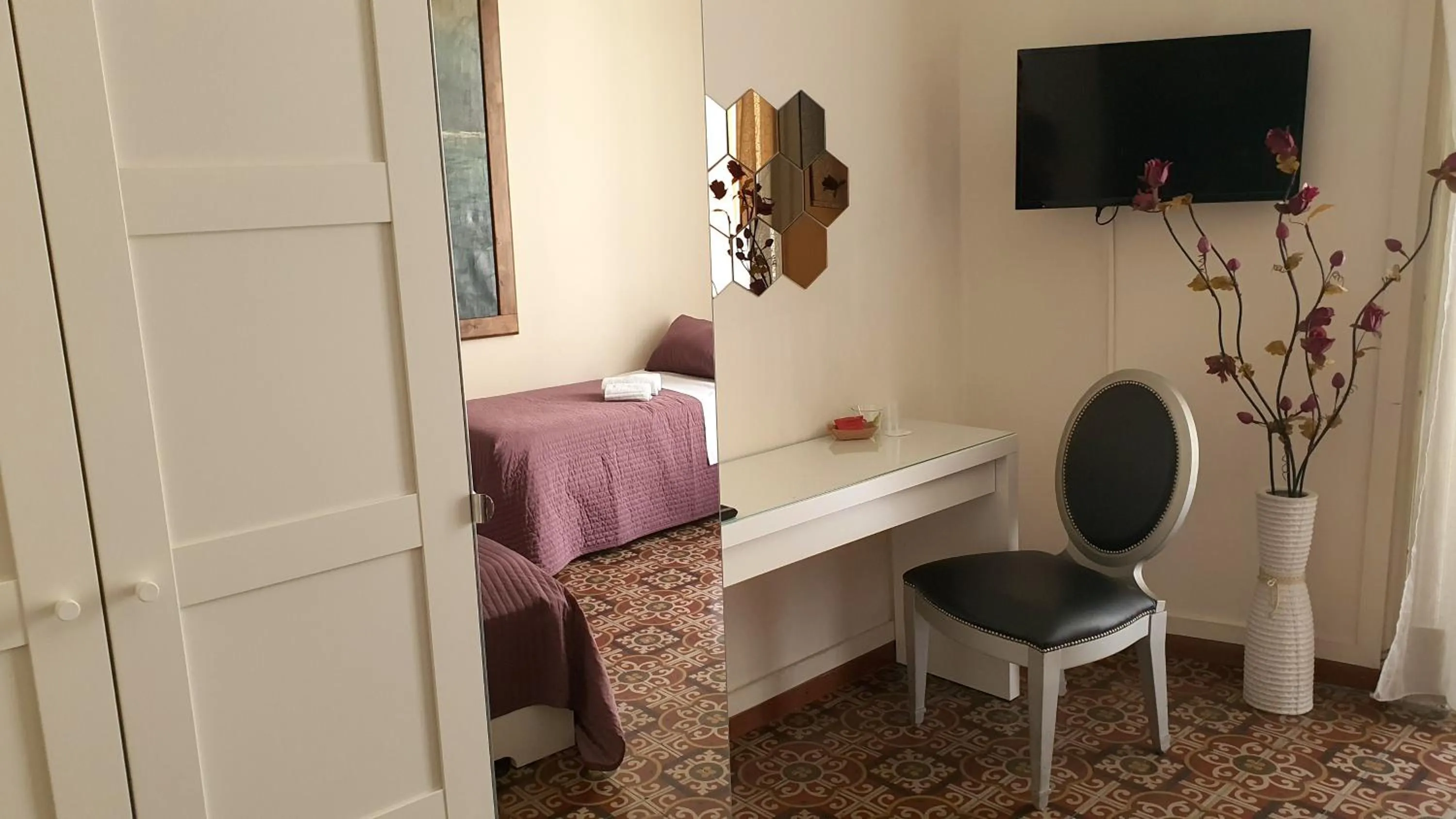 hair dresser in Cortile Stesicoro