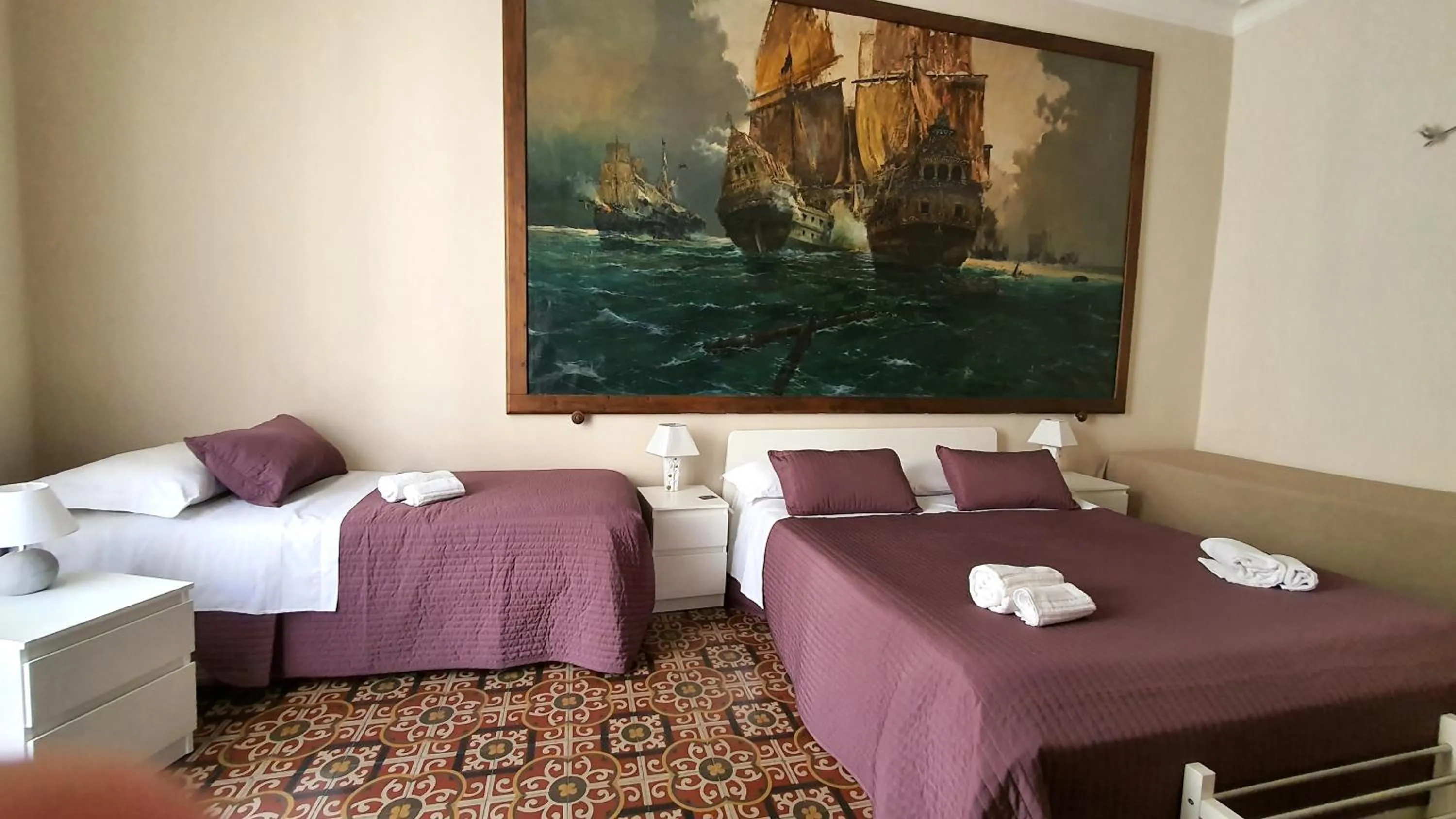 hair dresser, Bed in Cortile Stesicoro