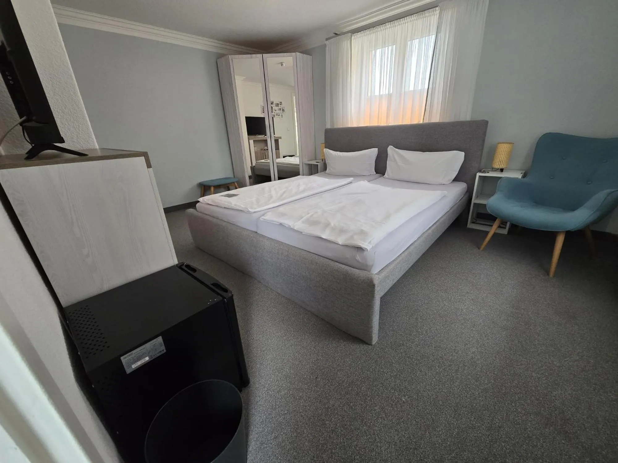 Photo of the whole room, Bed in Hotel "Pension Marlis"