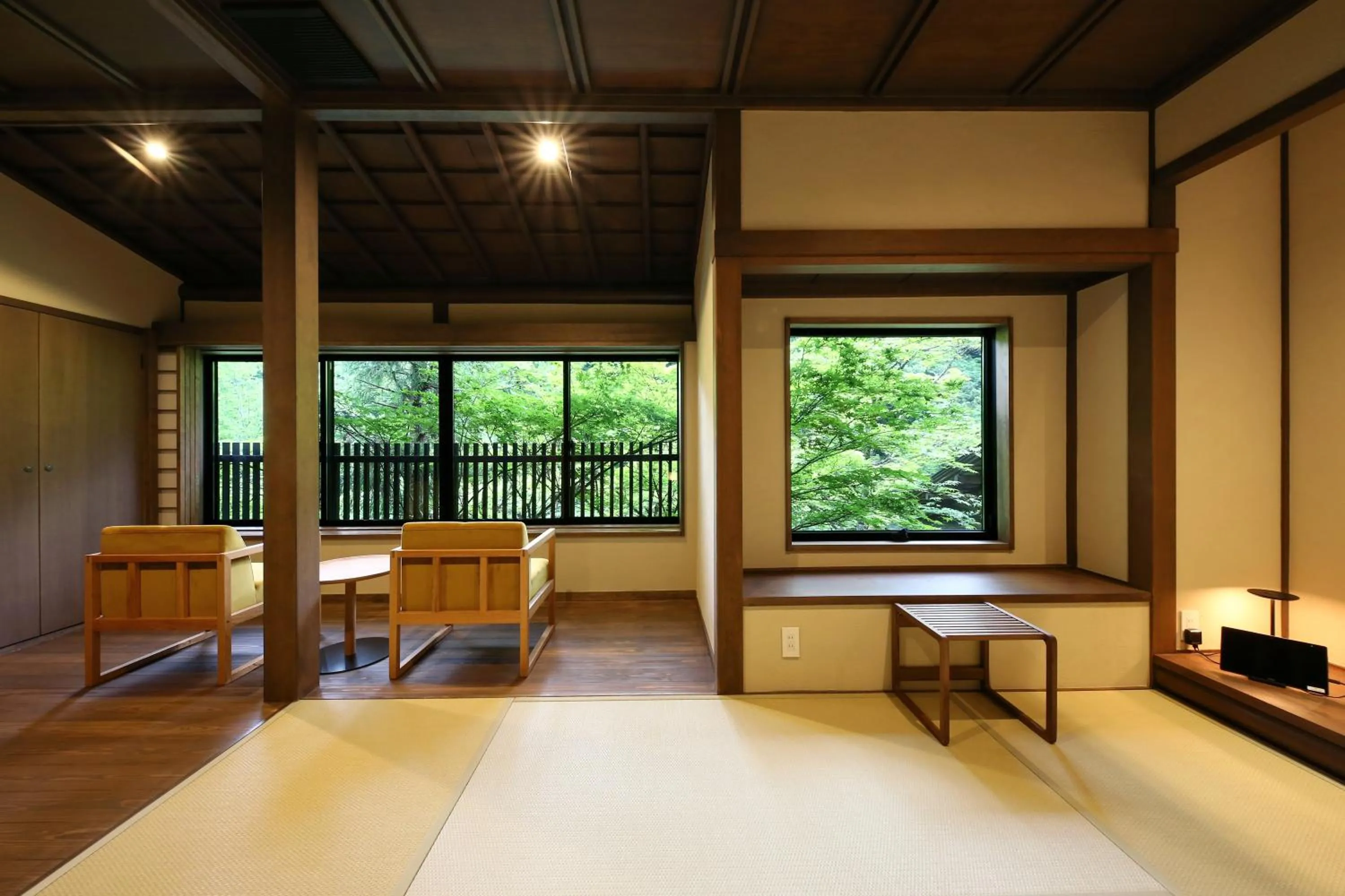 Photo of the whole room in Kyousen