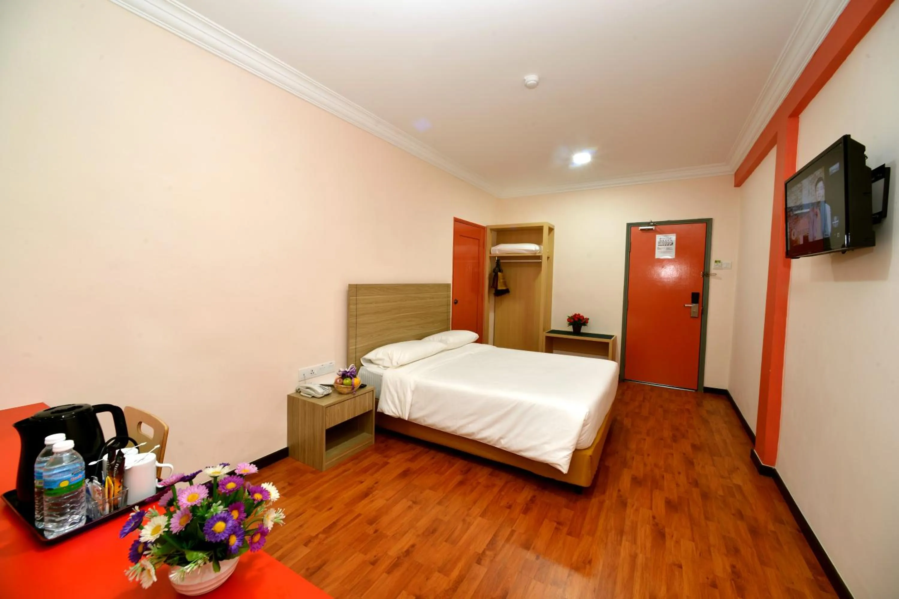 Photo of the whole room, Bed in Classic Boutique Hotel Kuantan