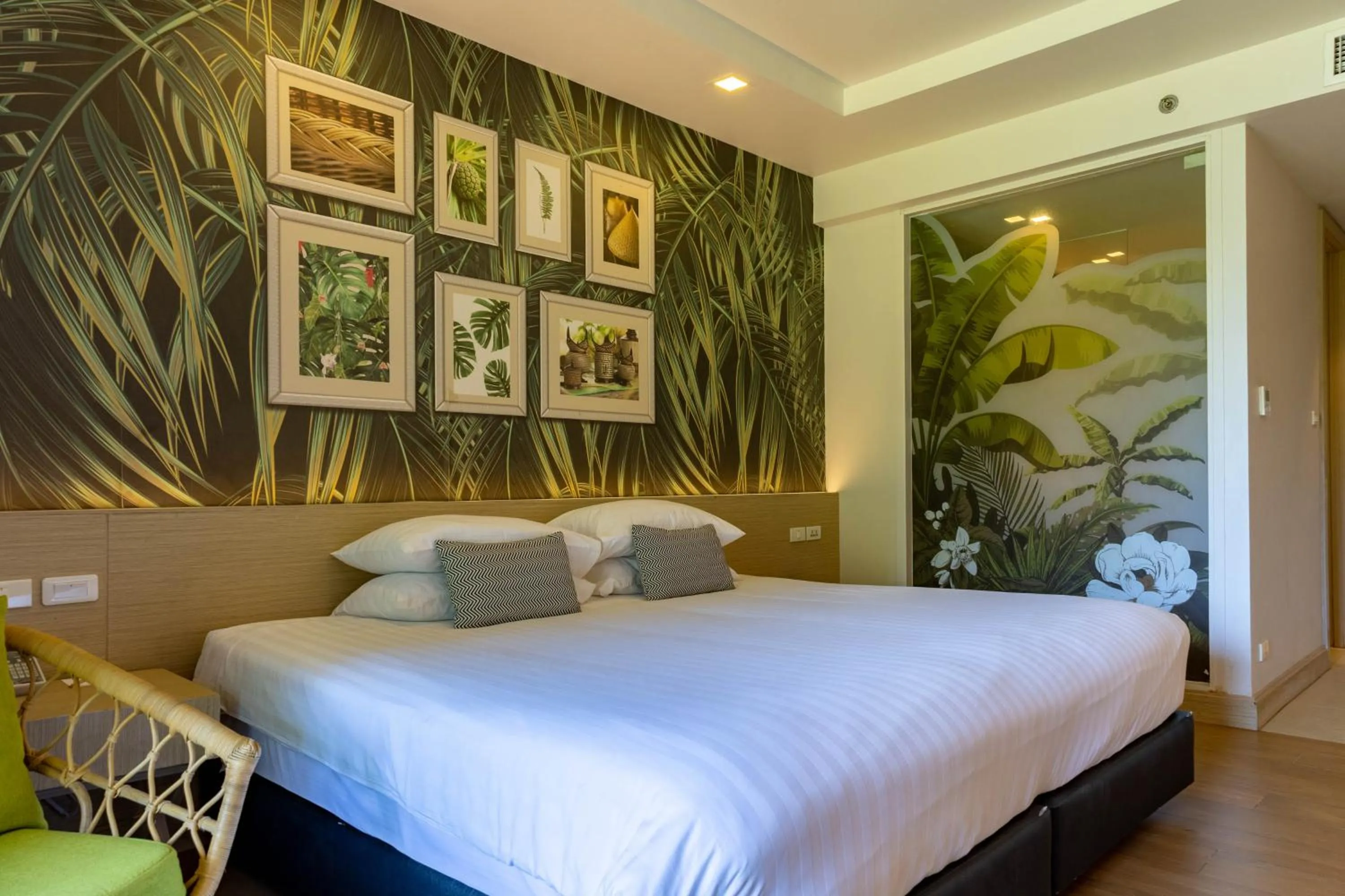 Guests, Bed in Panan Krabi Resort