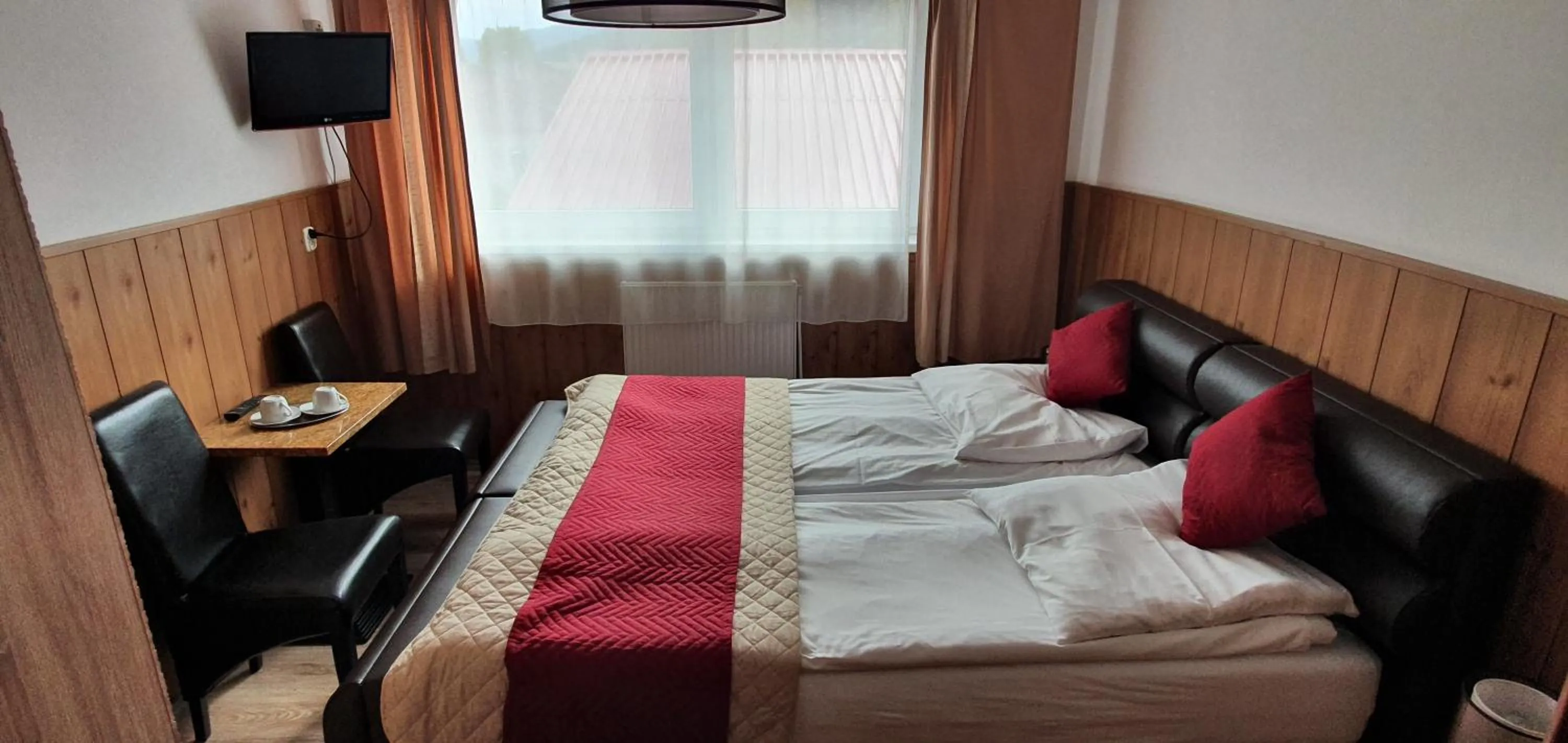 Standard Double or Twin Room - single occupancy in Aspen