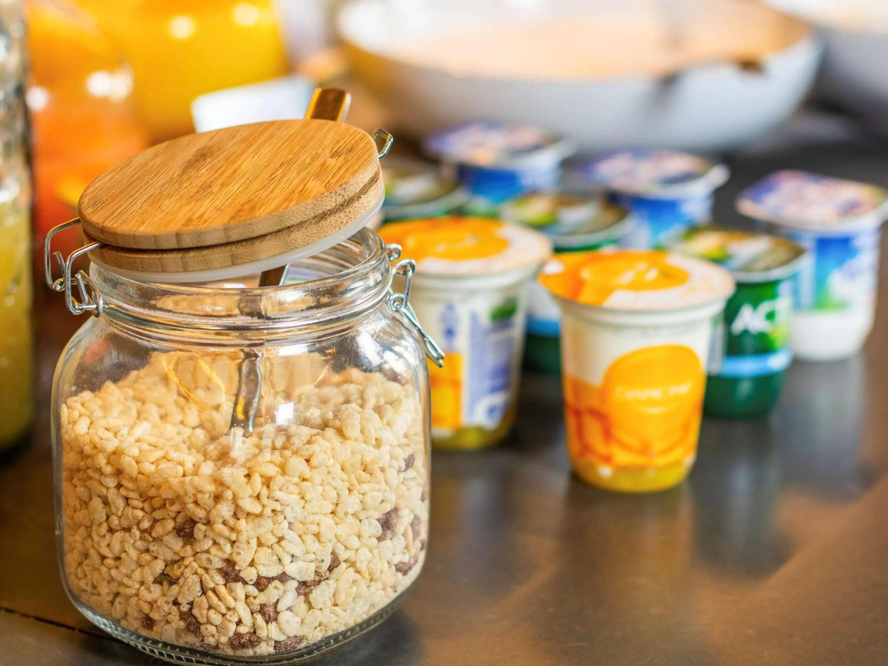 Restaurant/places to eat in Vestil Hotel