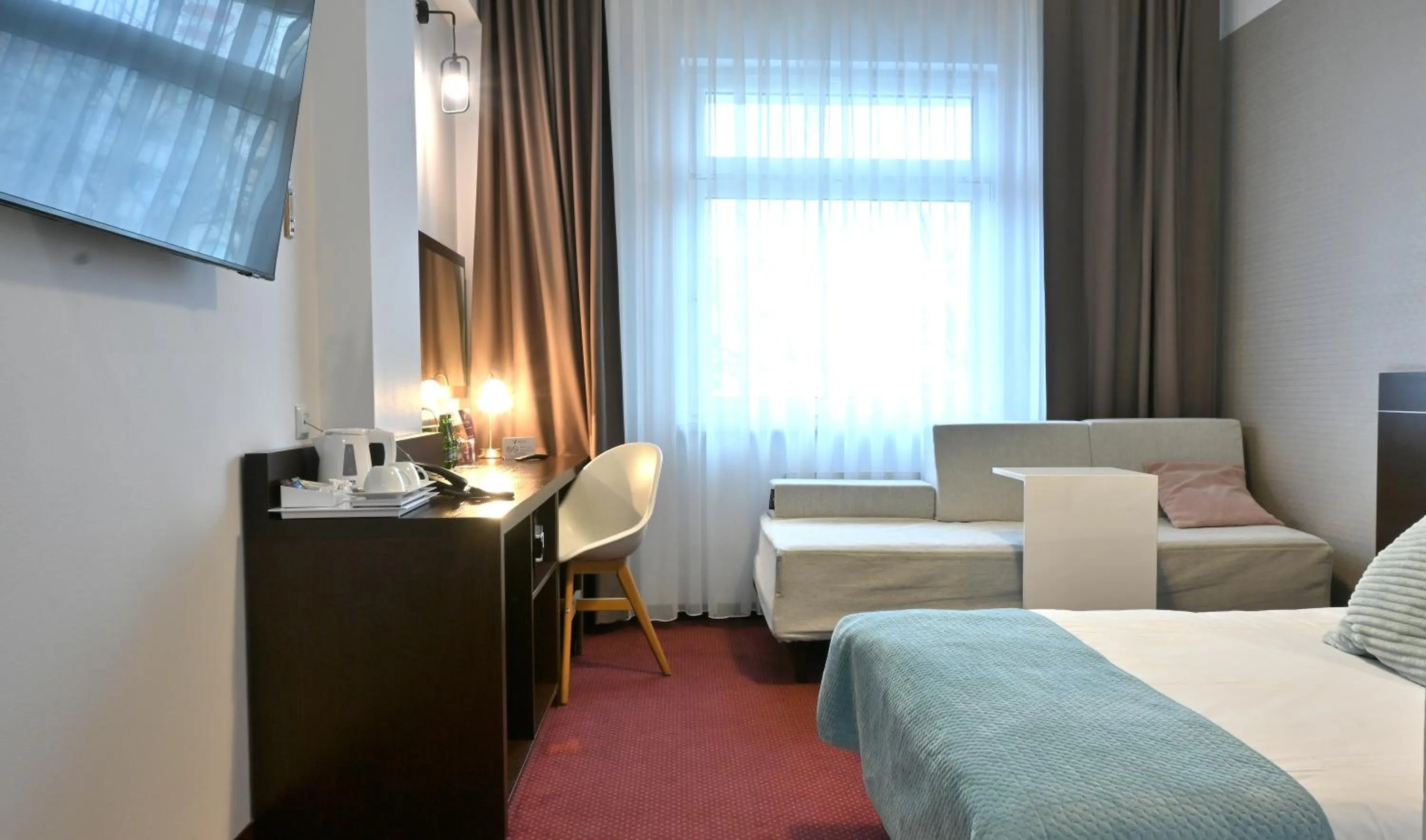 View (from property/room), Bed in Vestil Hotel