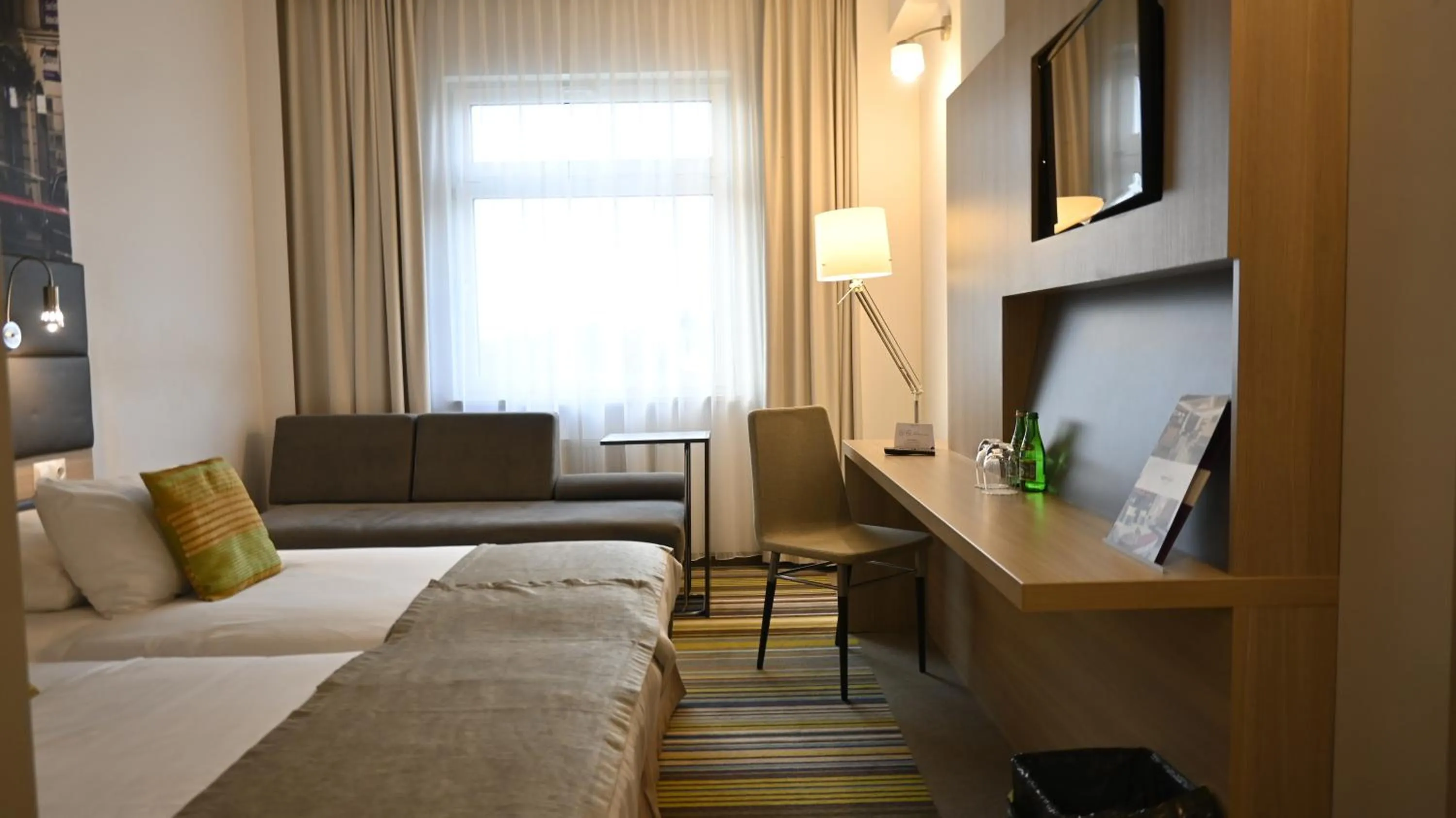 Photo of the whole room, Bed in Vestil Hotel