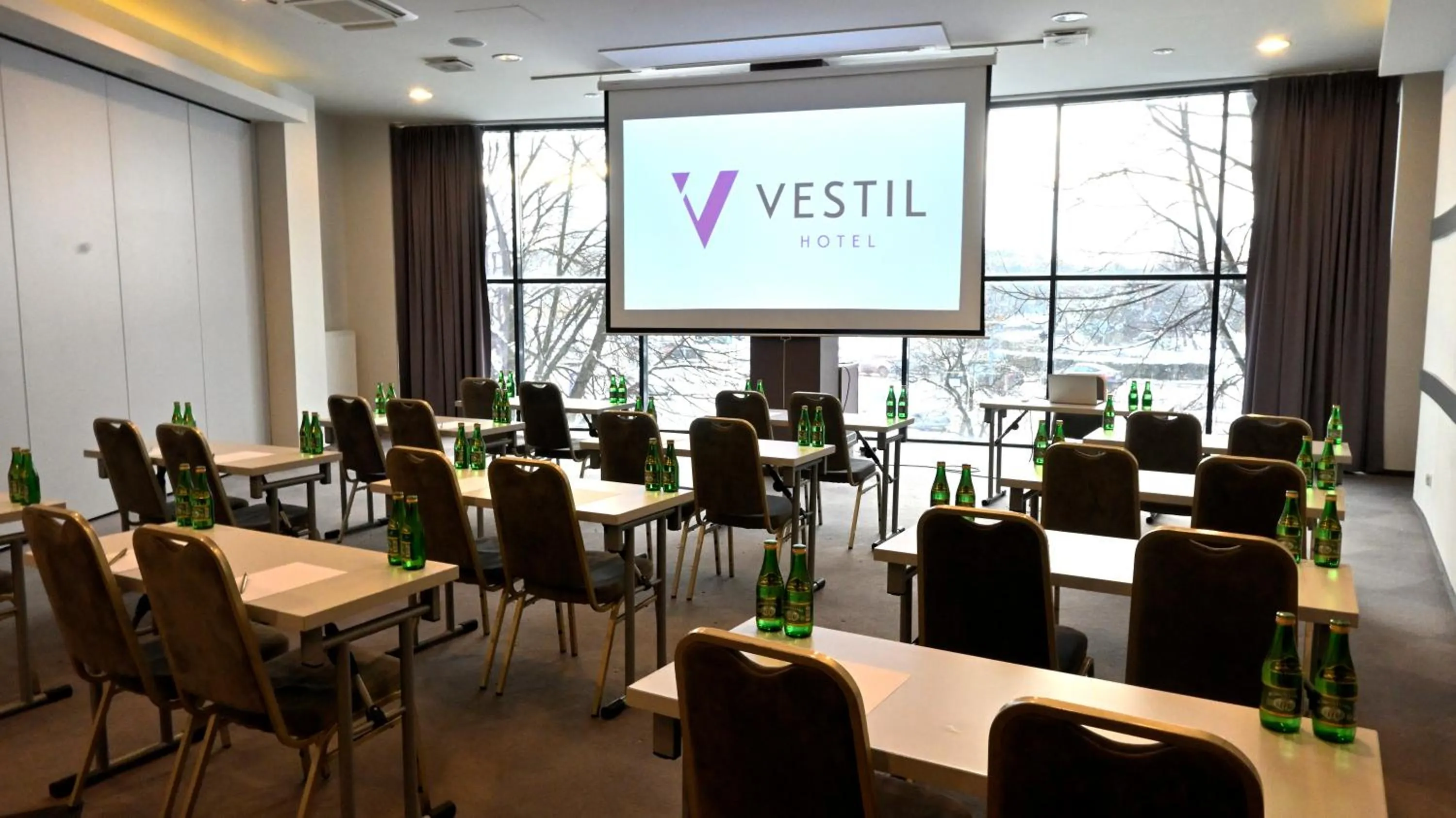 Meeting/conference room in Vestil Hotel