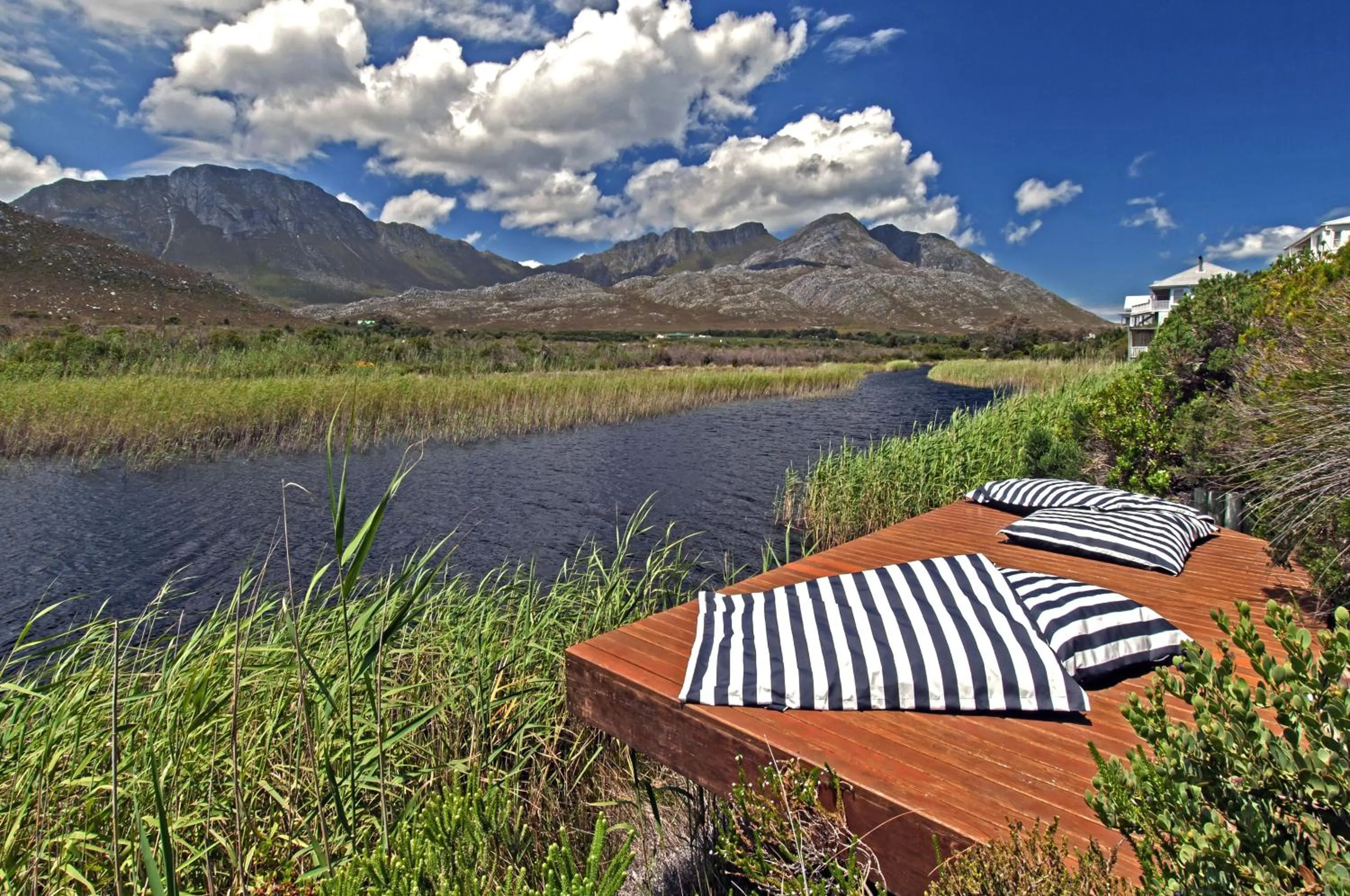 River view in Moon River House