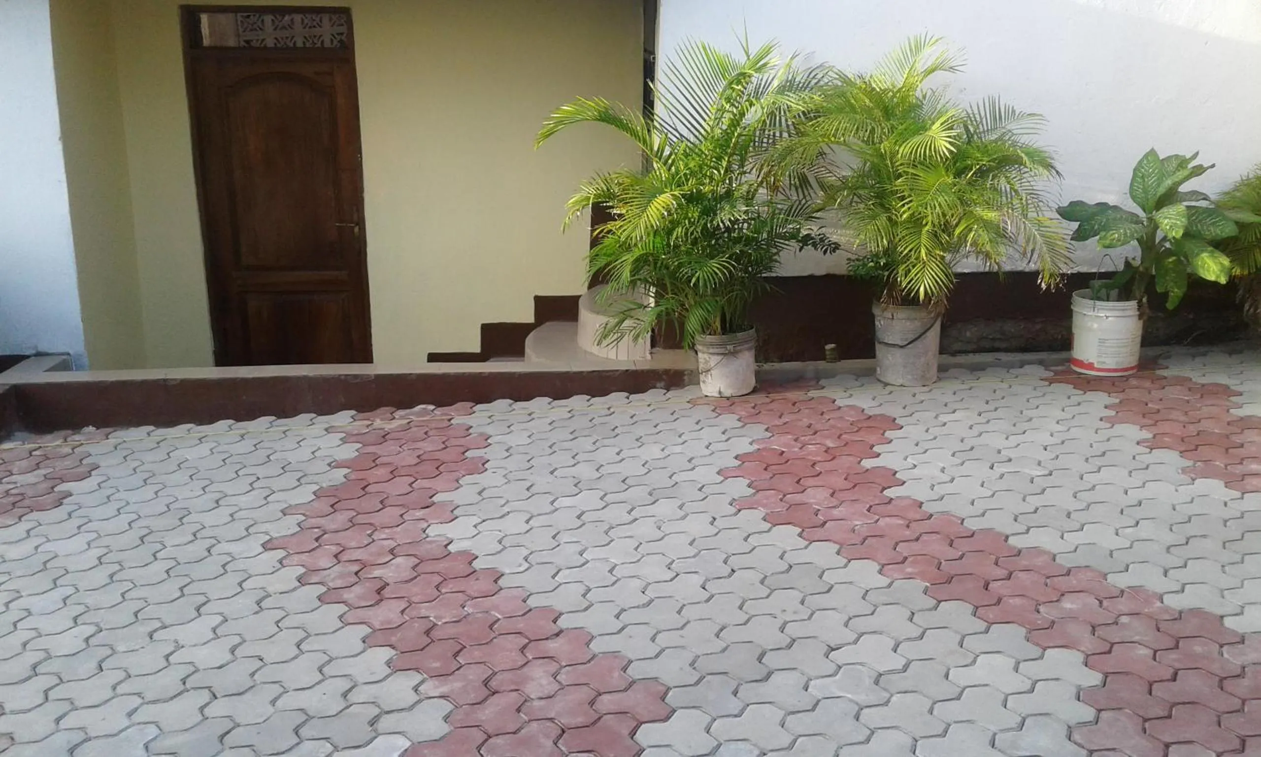 Other in JJ & JE Family House