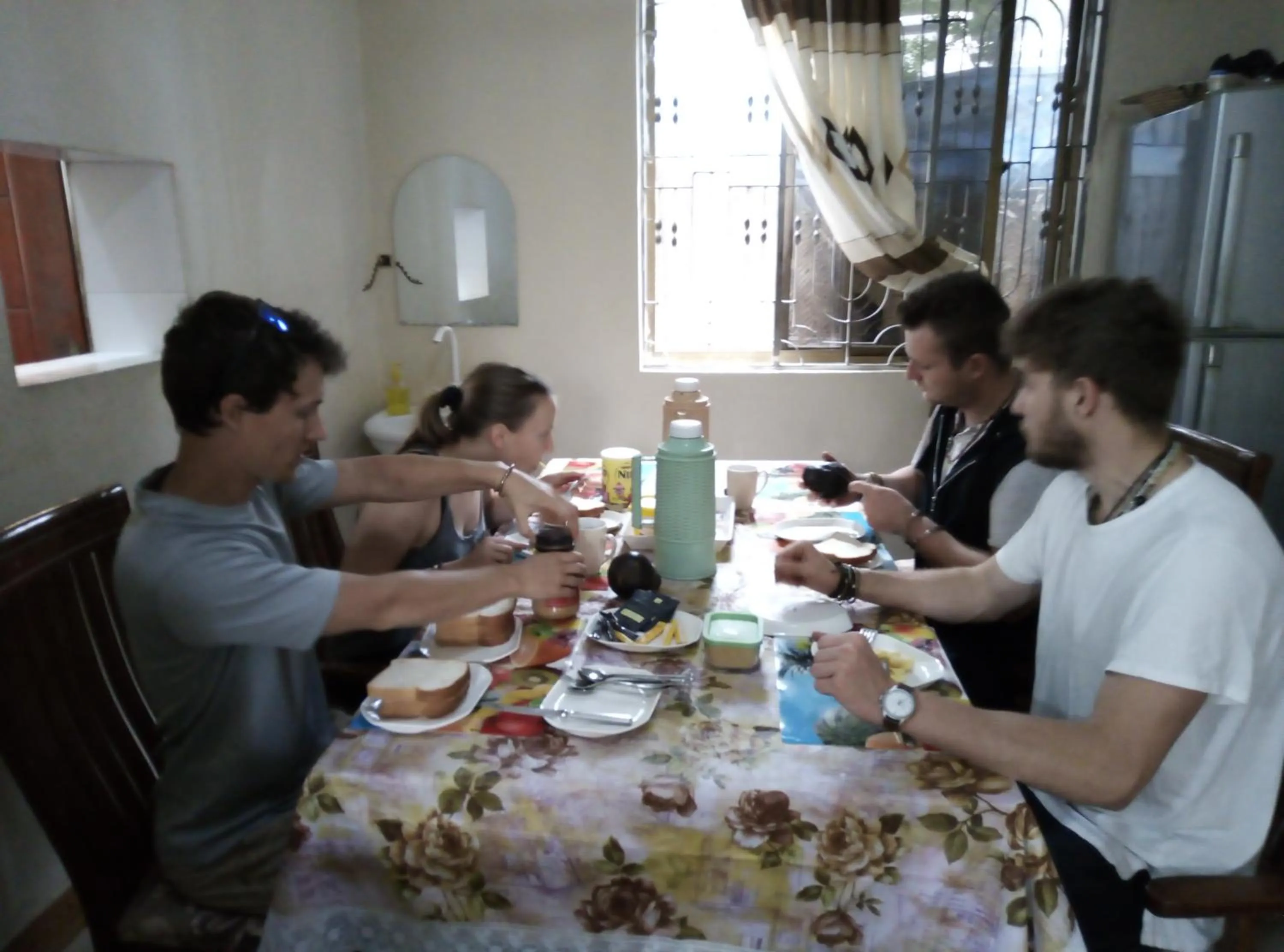 Restaurant/places to eat in JJ & JE Family House