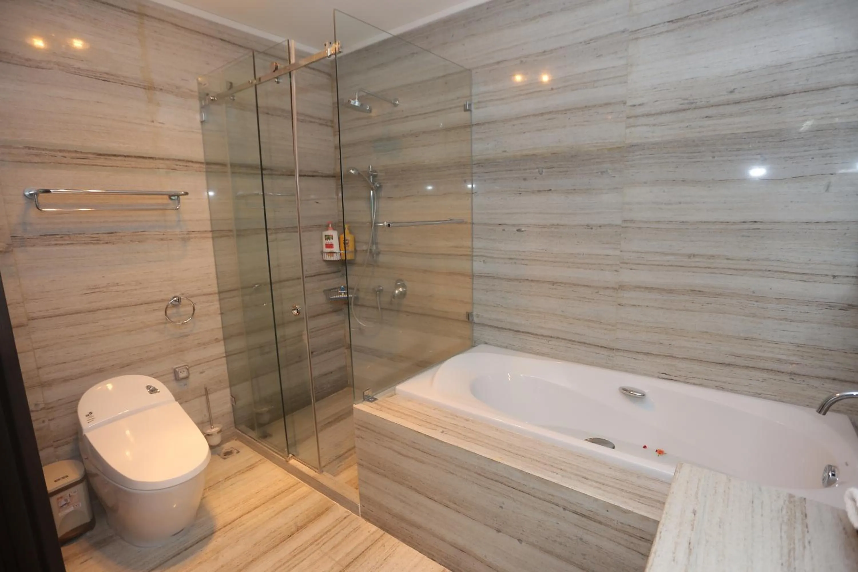 Toilet in Ficus Suites