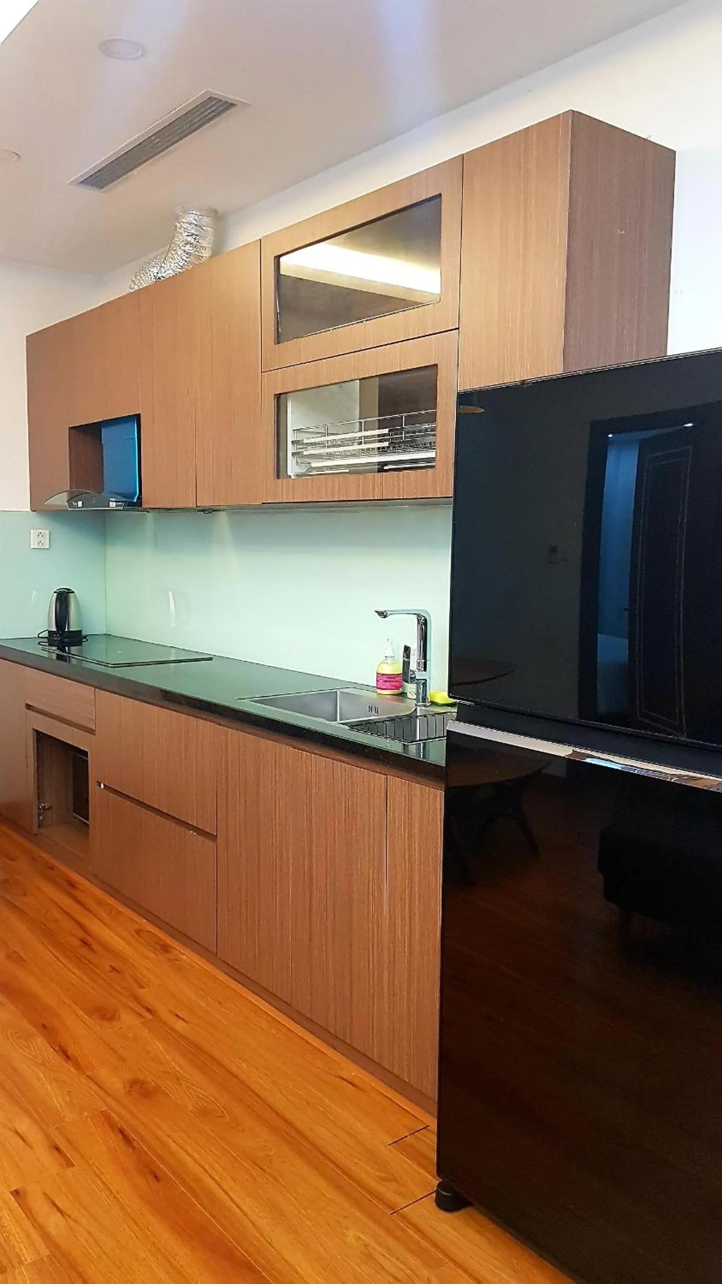 Kitchen or kitchenette in Ficus Suites