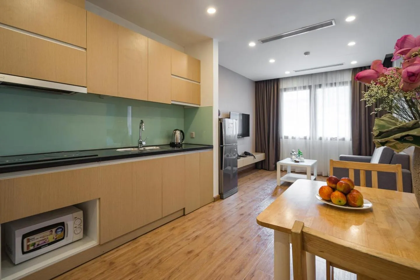 Kitchen or kitchenette in Ficus Suites