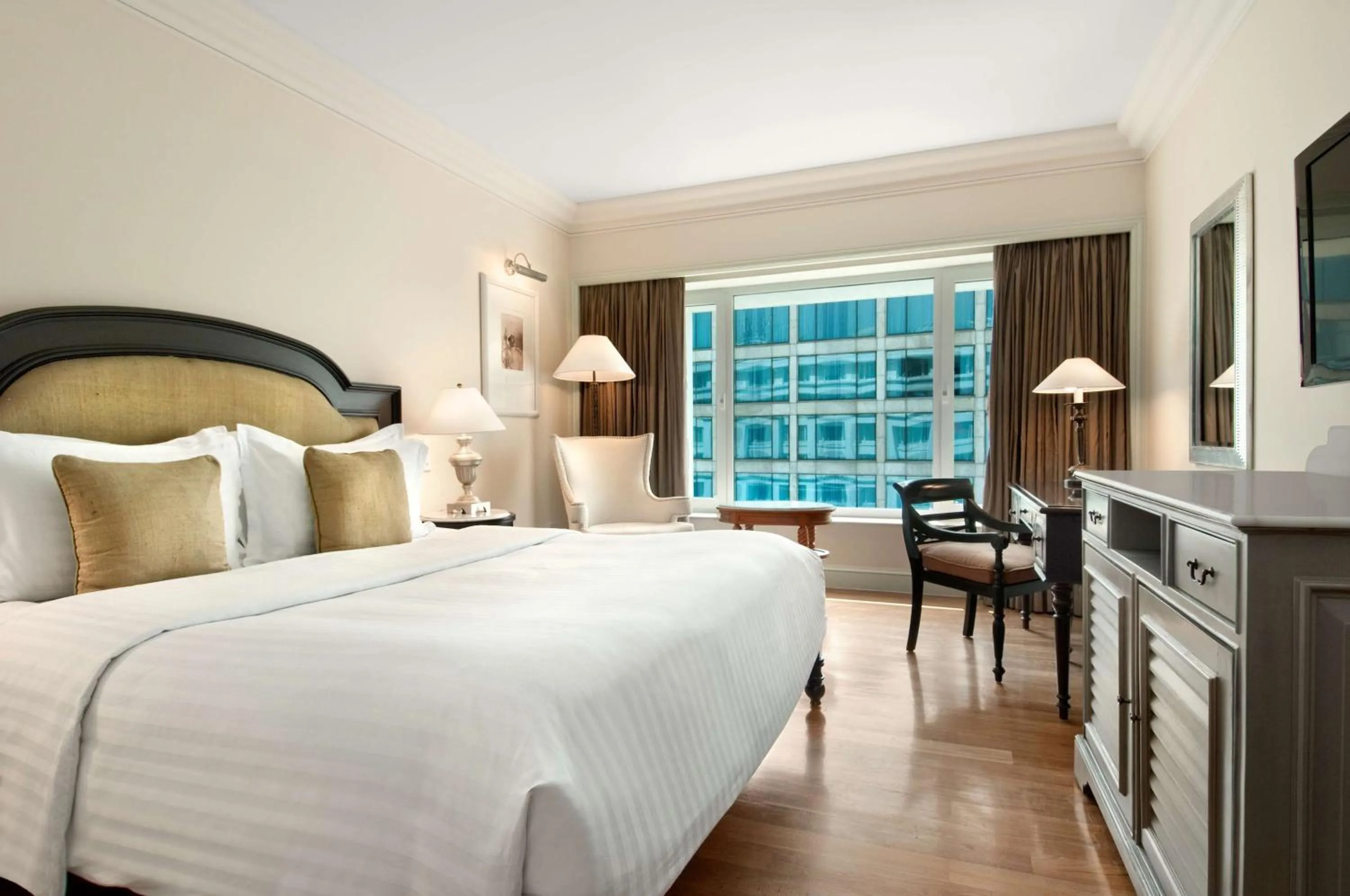 Bedroom, Bed in Hilton Mumbai International Airport Hotel