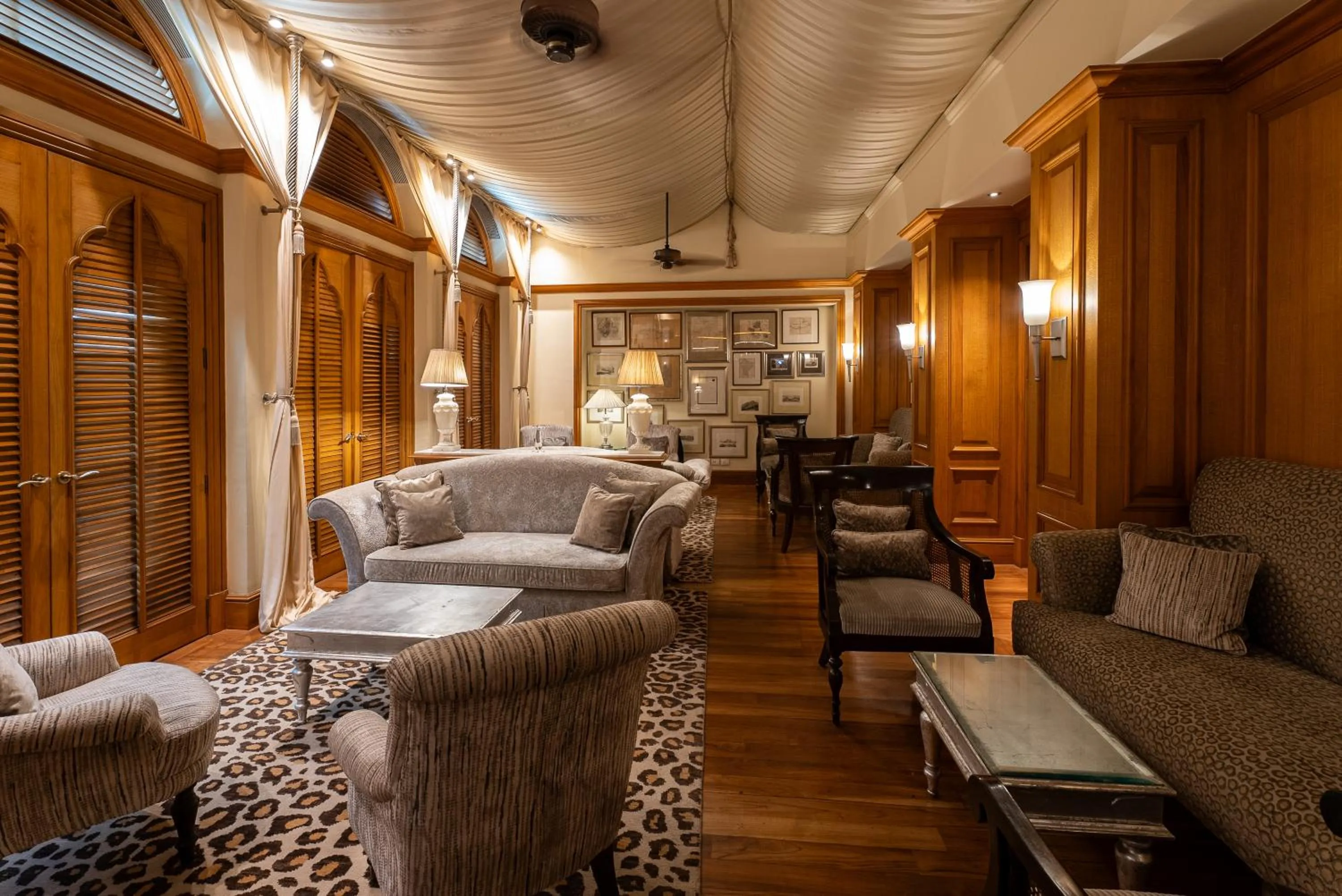 Lounge or bar in Hilton Mumbai International Airport Hotel