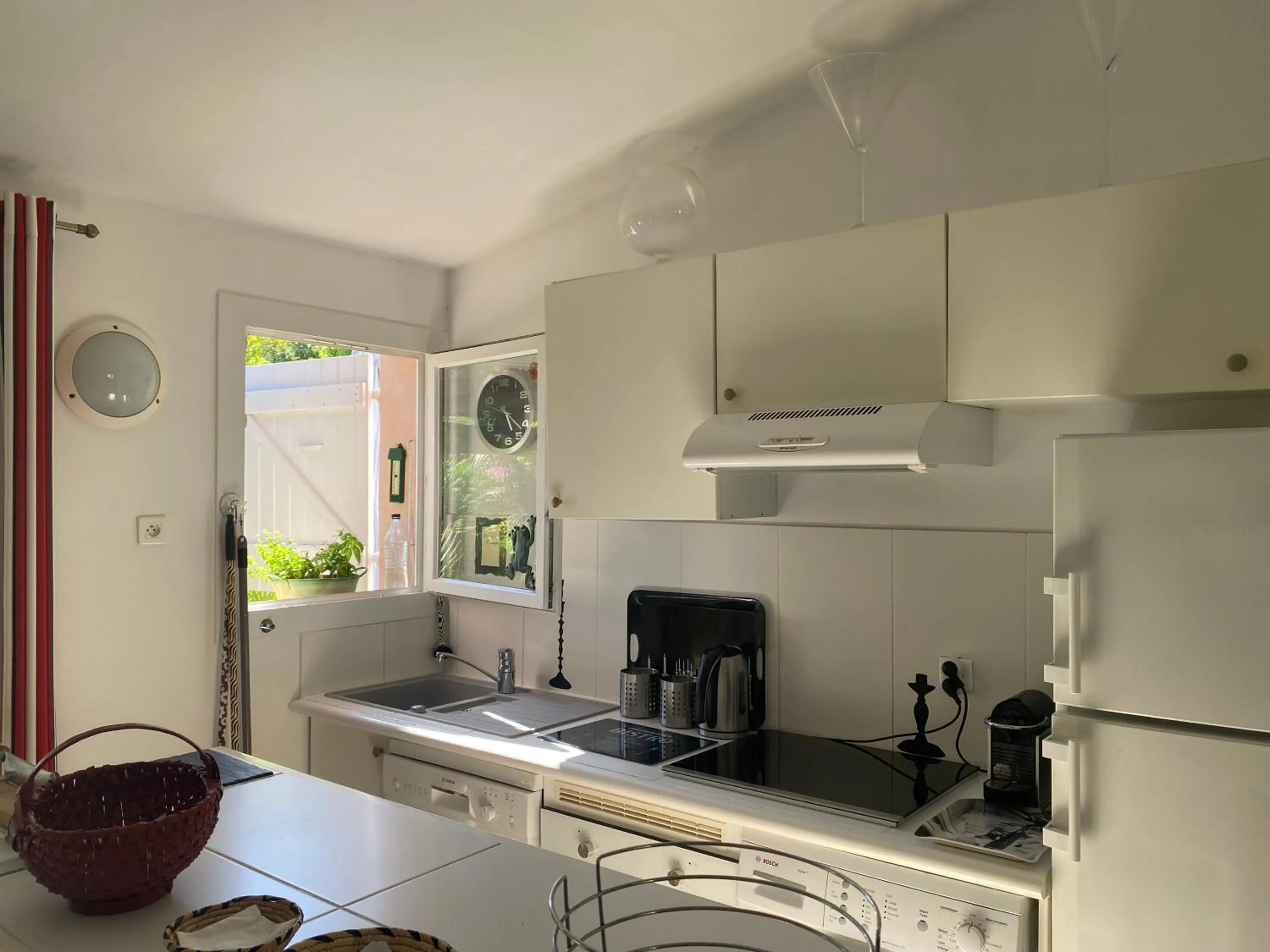 kitchen in Résidence Marina Di Santa Giulia