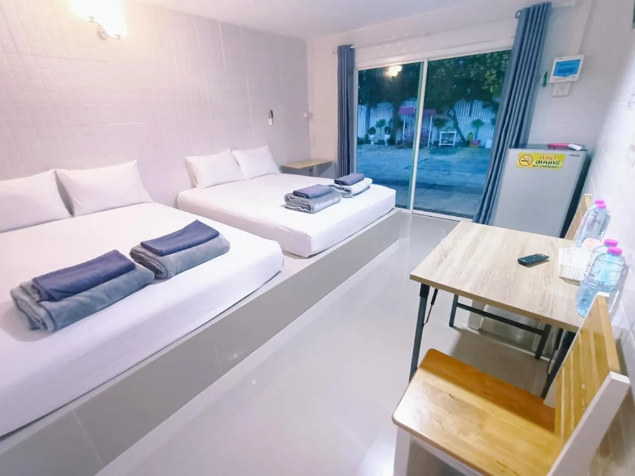 Bed in Saan Rak Resort