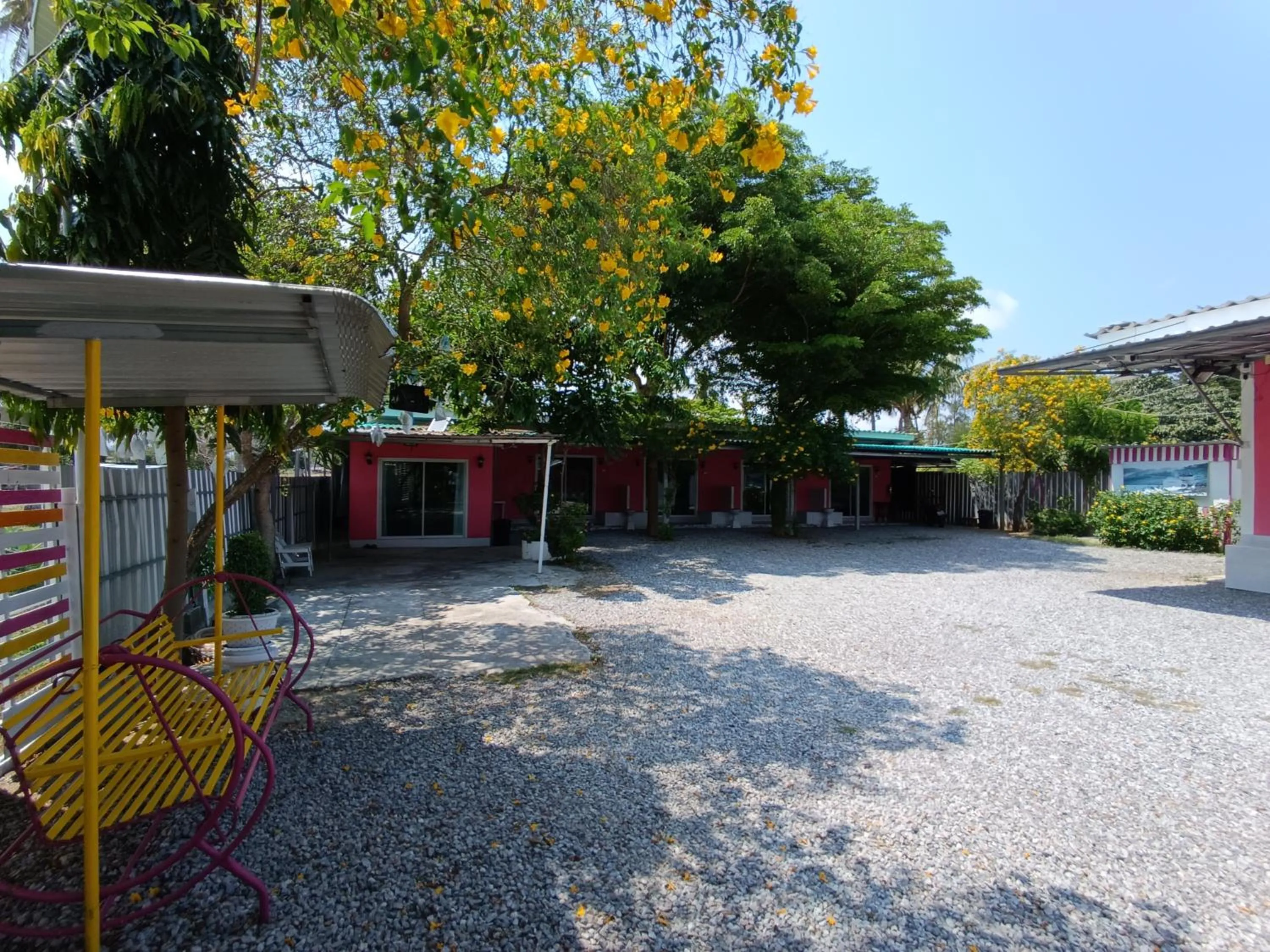 Day in Saan Rak Resort