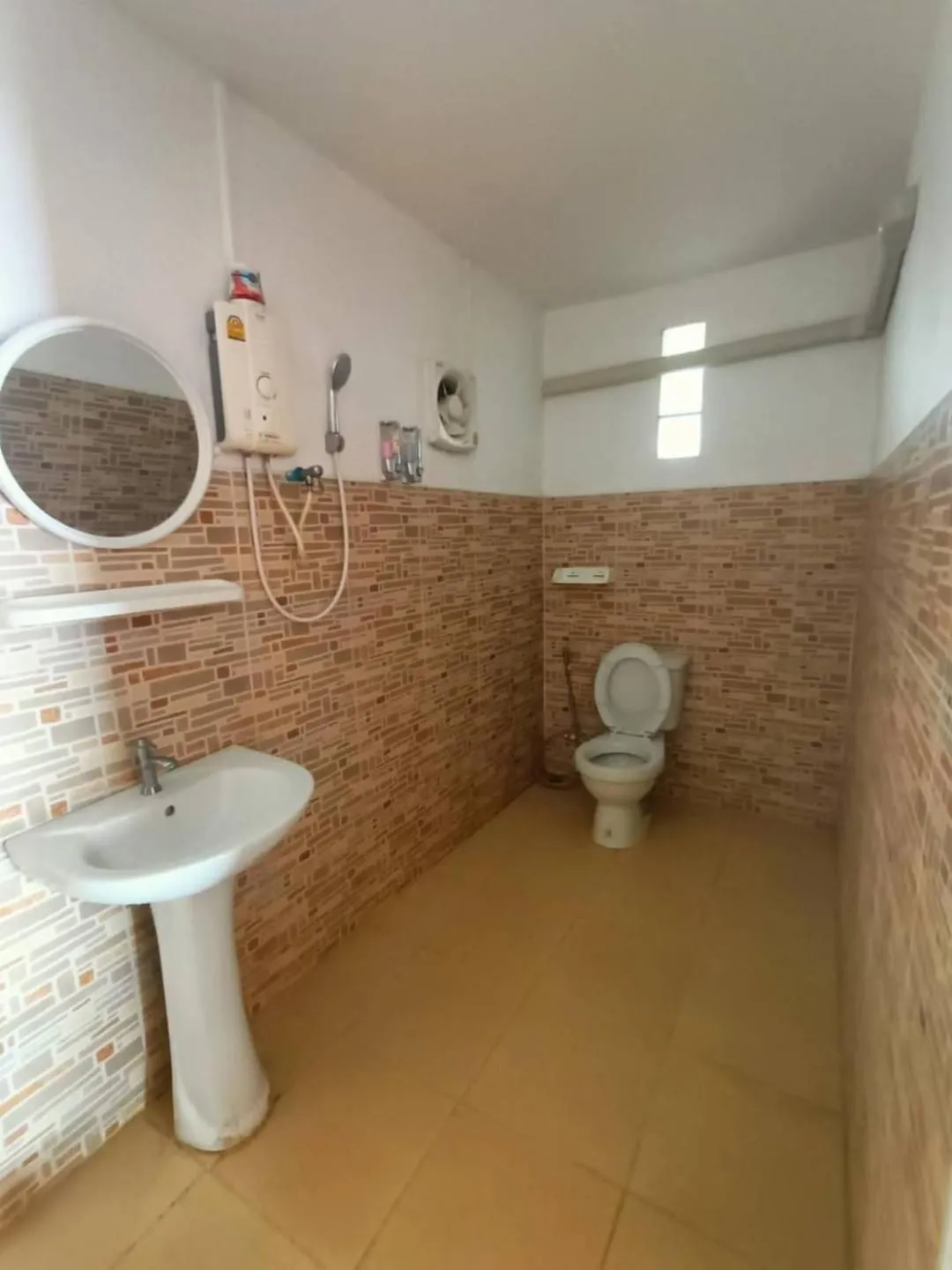 Toilet in Saan Rak Resort