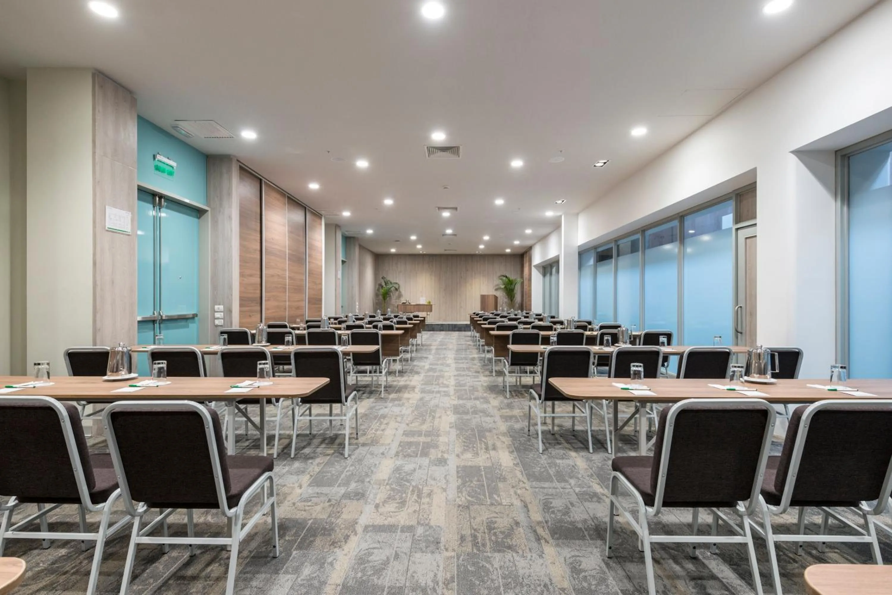 Meeting/conference room in Holiday Inn - Lima Airport by IHG