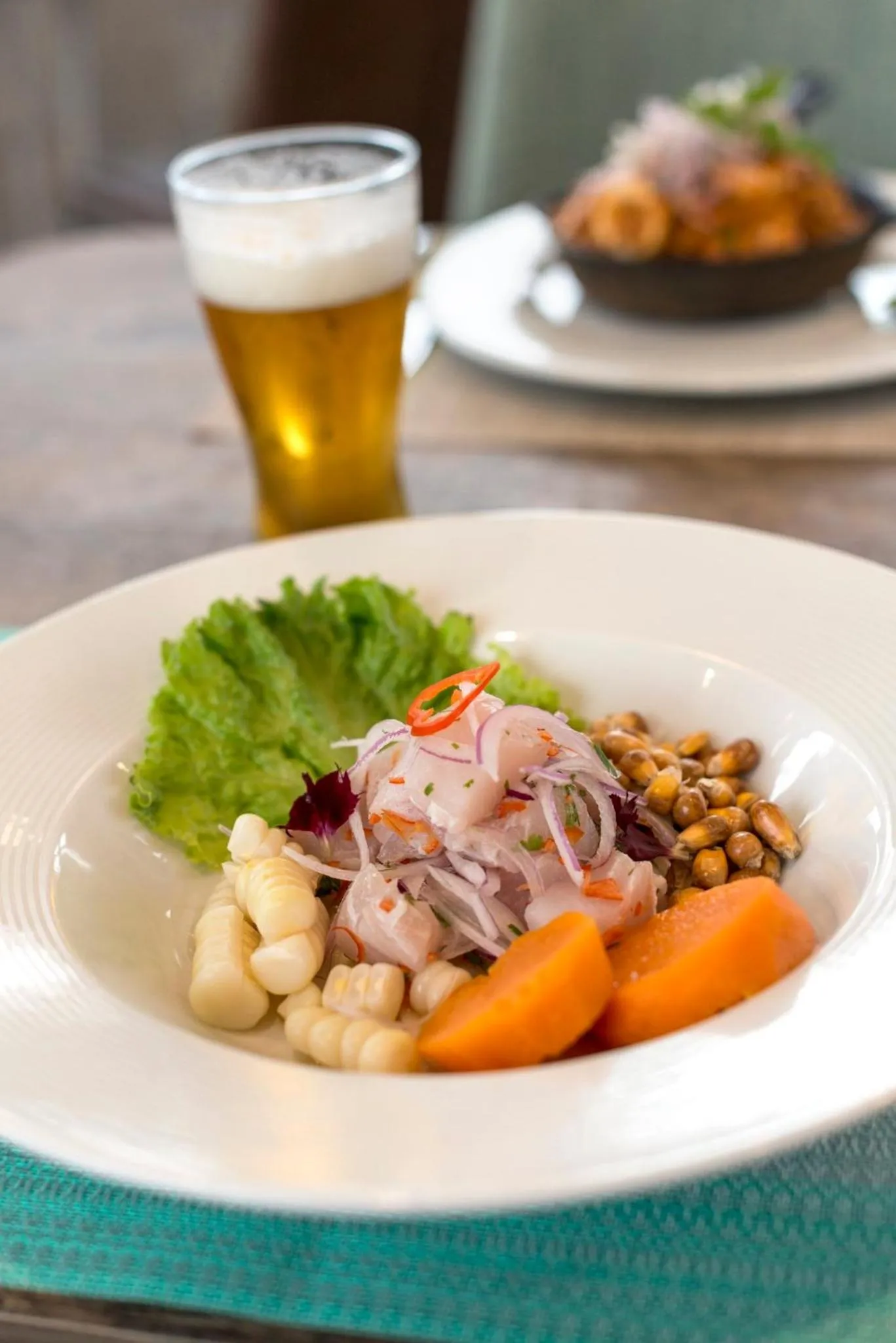 Restaurant/places to eat in Holiday Inn - Lima Airport by IHG