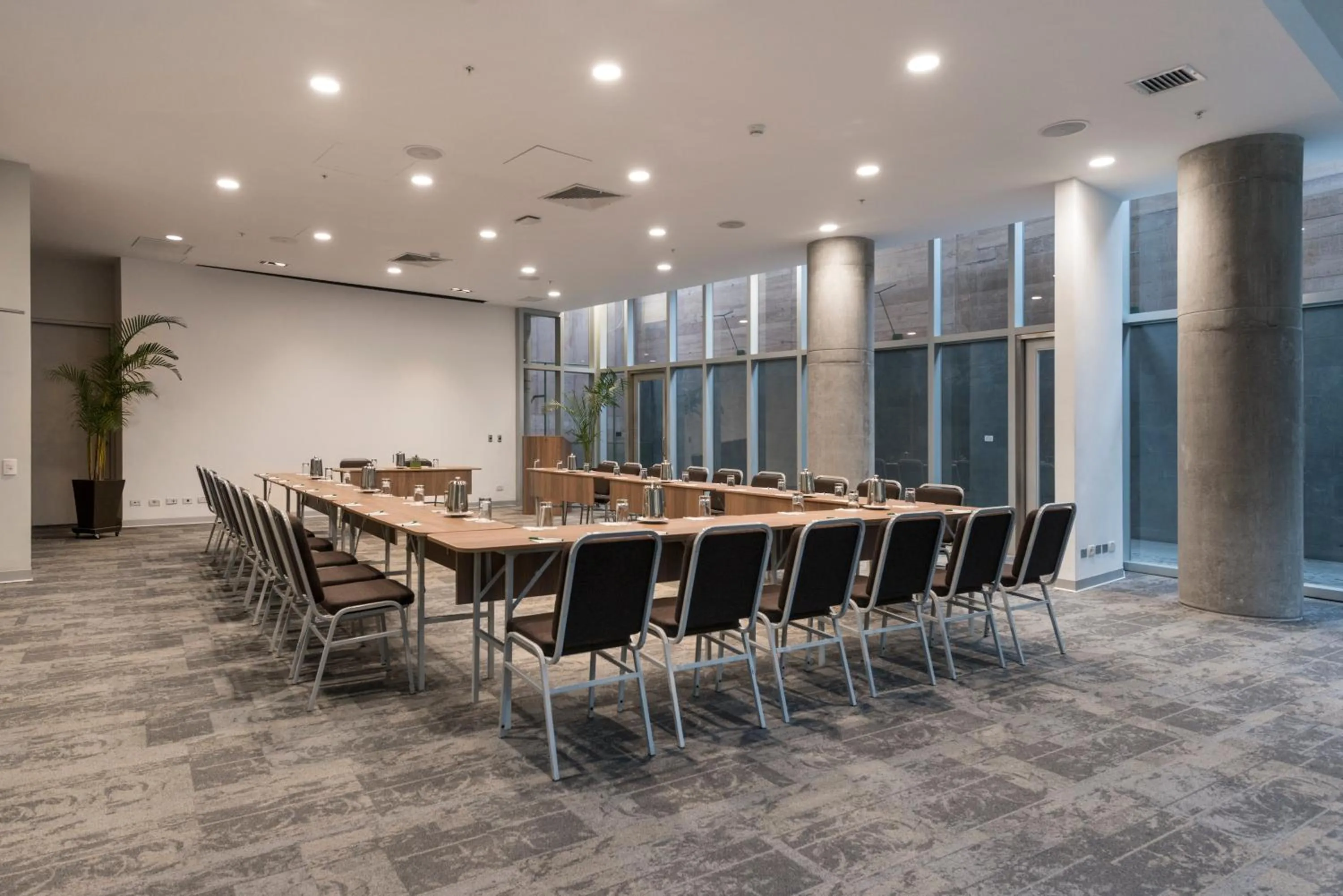 Meeting/conference room in Holiday Inn - Lima Airport by IHG