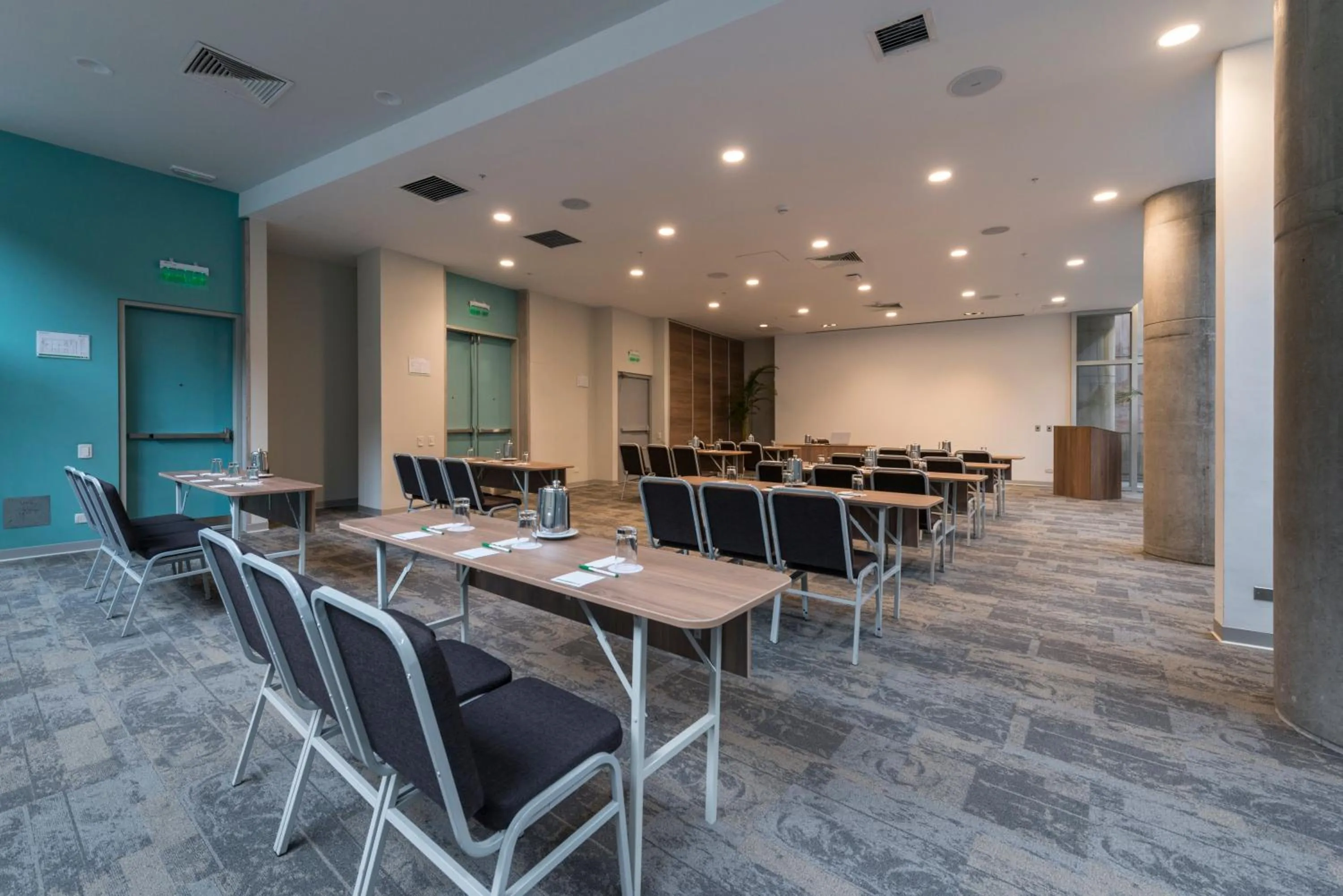 Meeting/conference room in Holiday Inn - Lima Airport by IHG