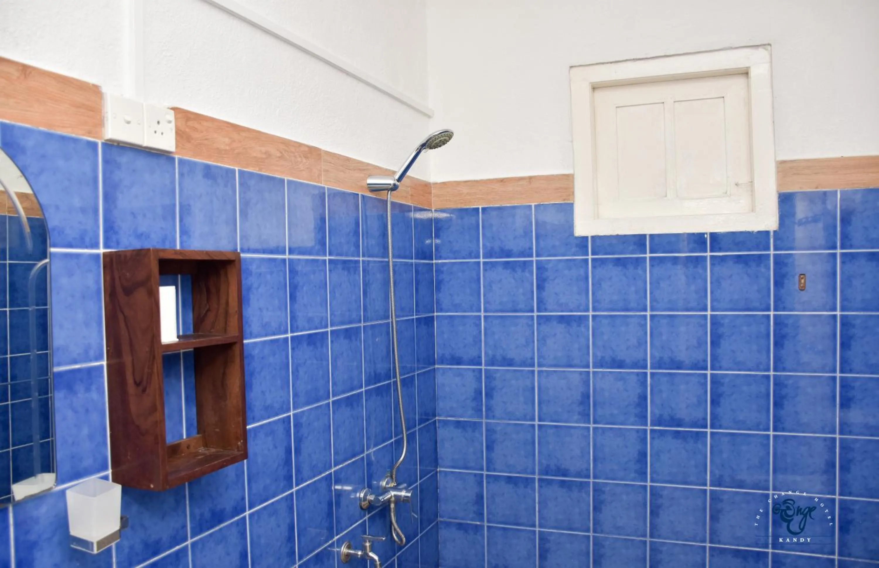 Shower in The Change Hotel