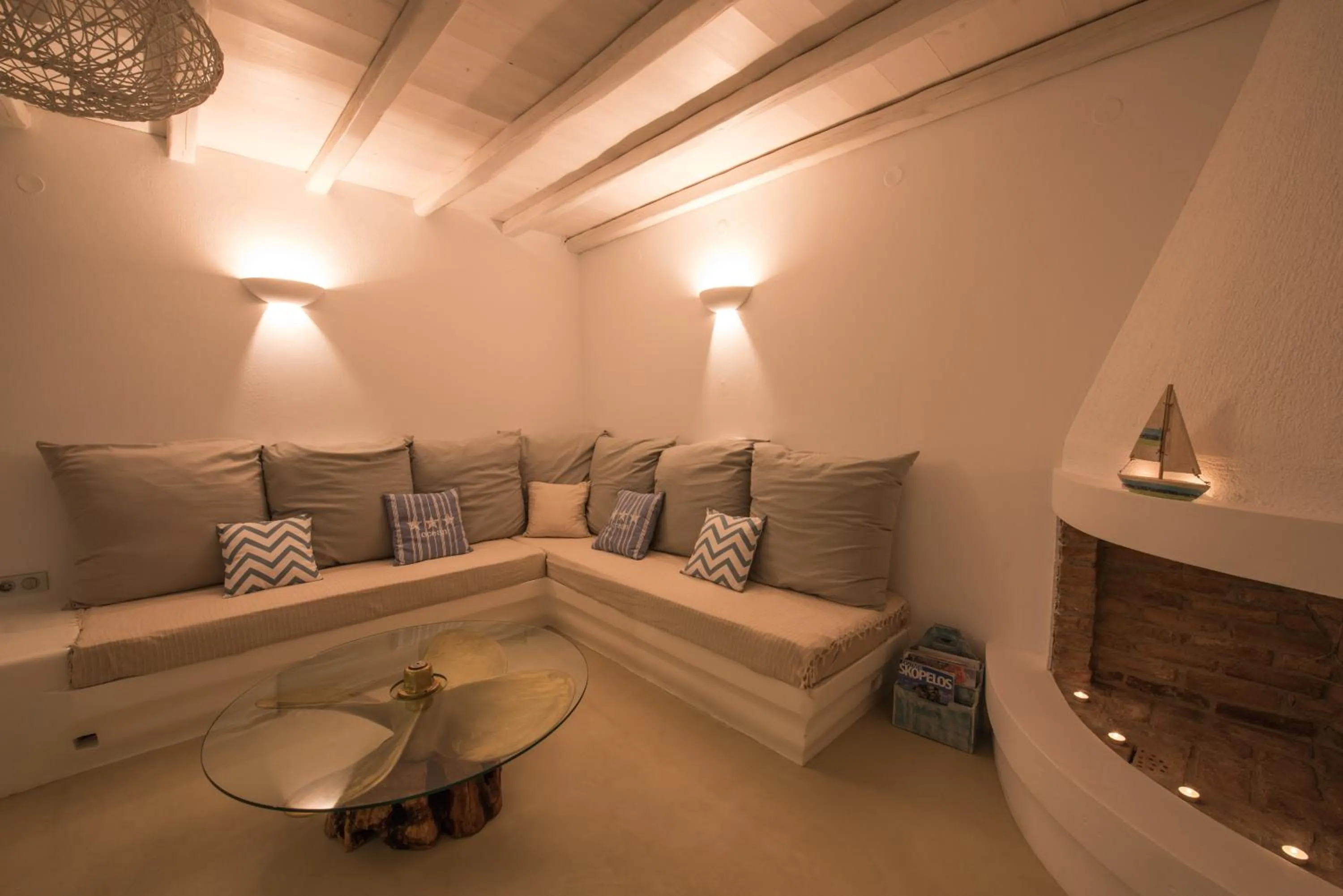 Bed in Evlalia Studios & Villas