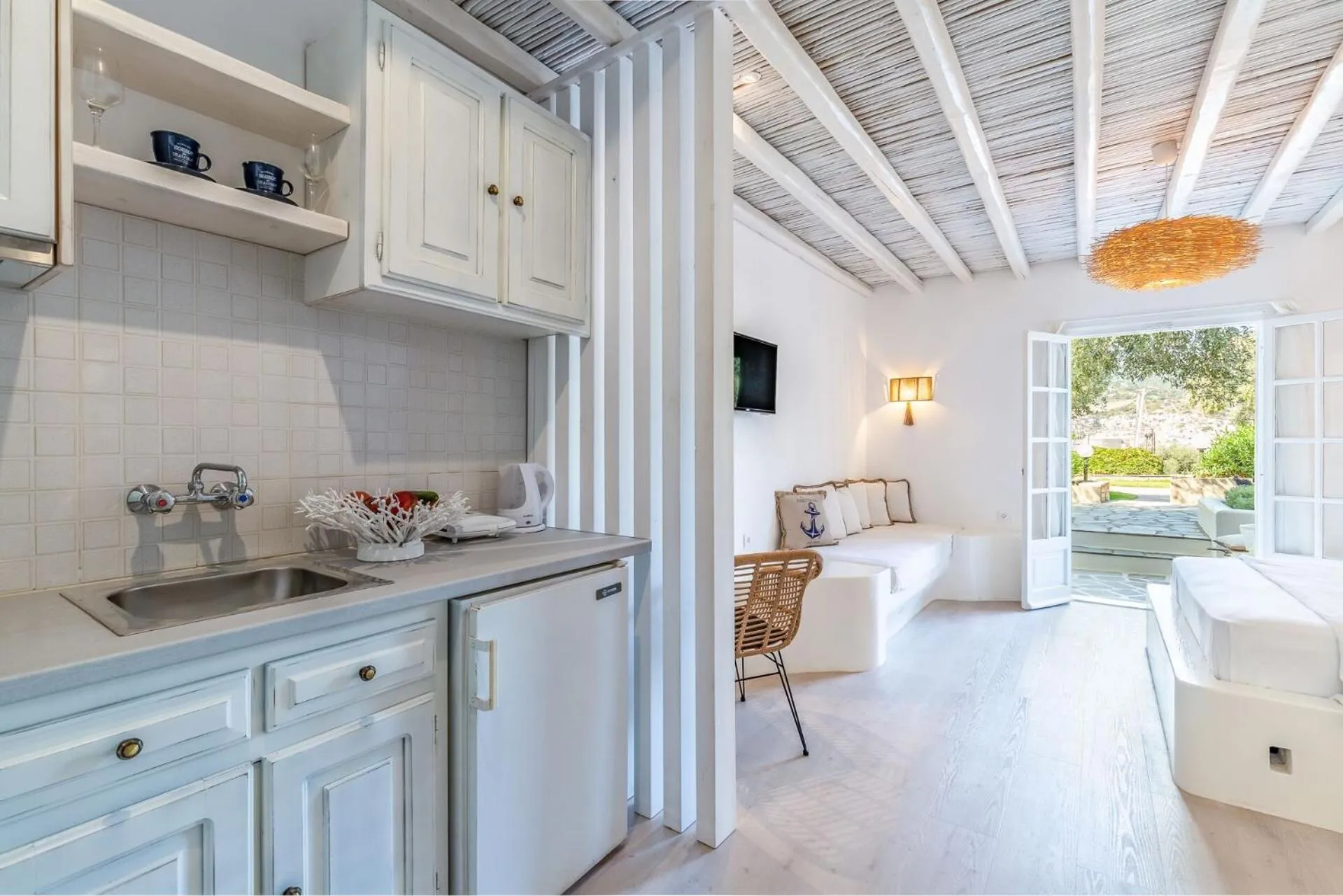 Evlalia Studios & Villas