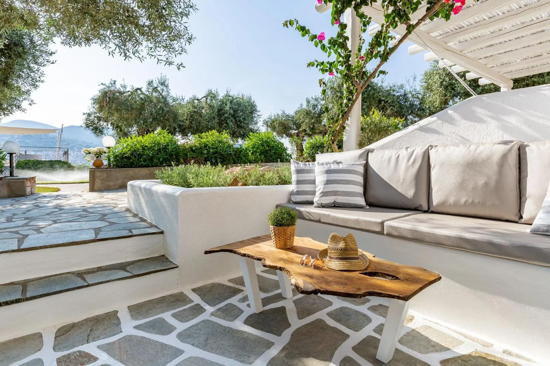 Evlalia Studios & Villas