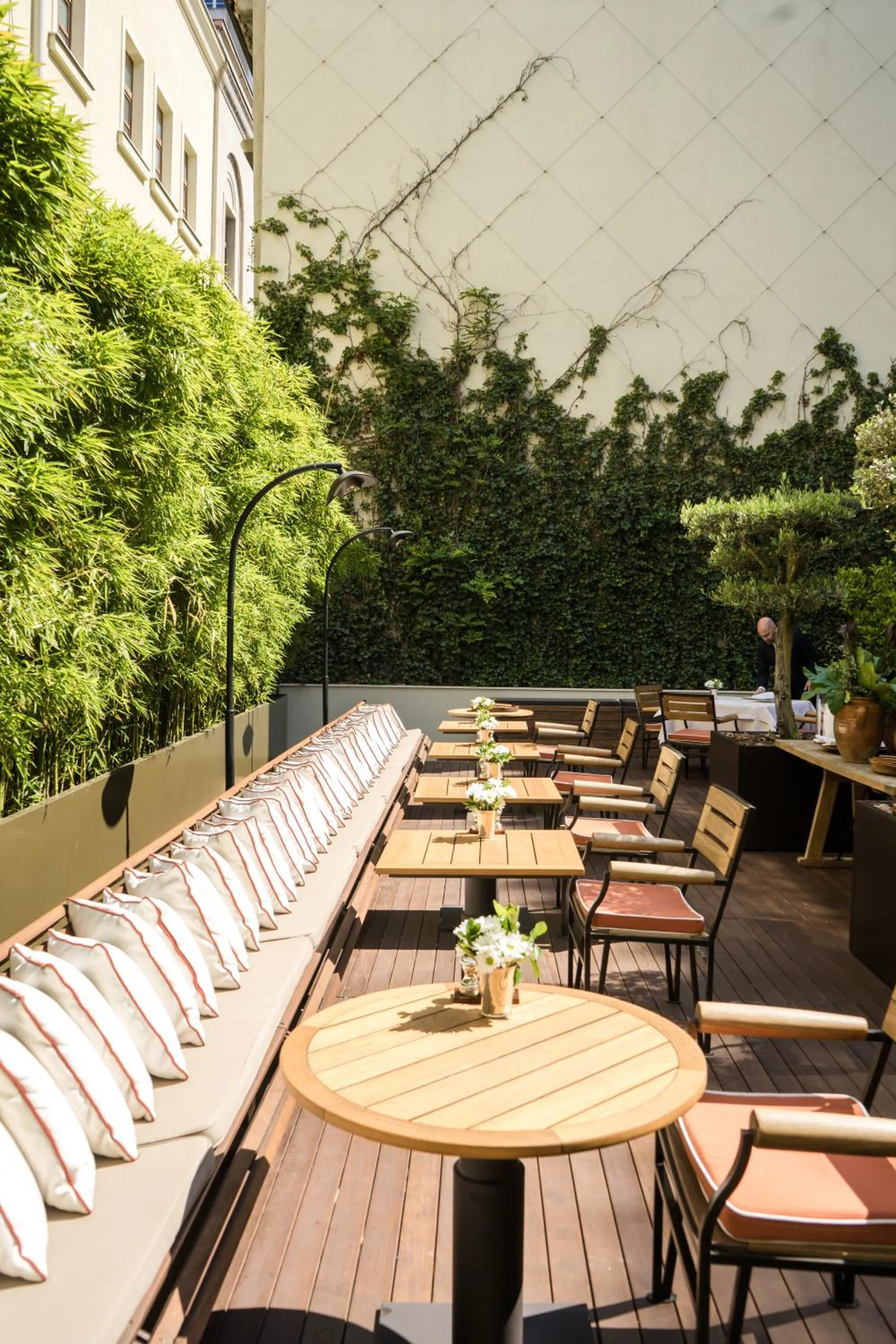 Restaurant/places to eat in Square Nine Hotel Belgrade-The Leading Hotels of The World