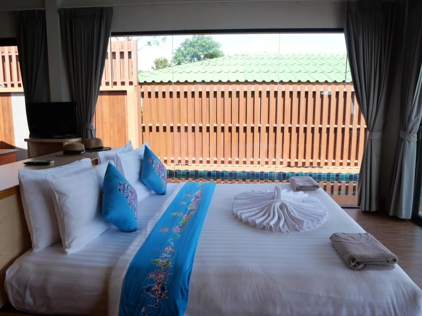 Bed in Mountain Resort Koh Lipe