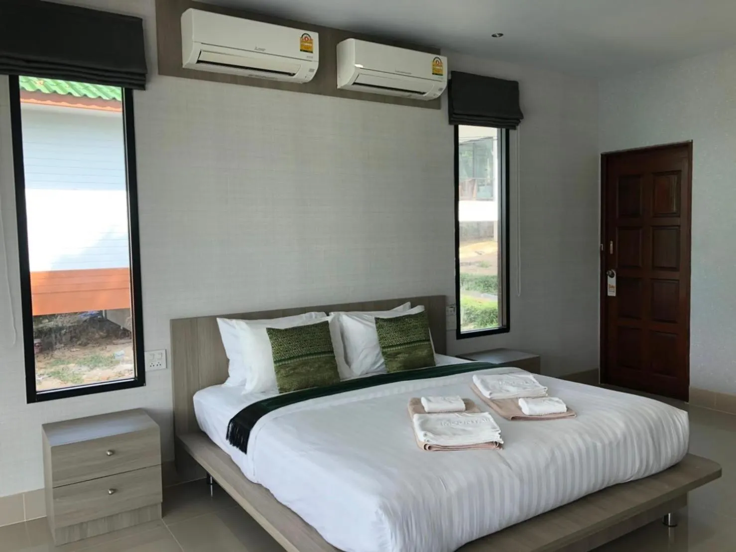 Bed in Mountain Resort Koh Lipe