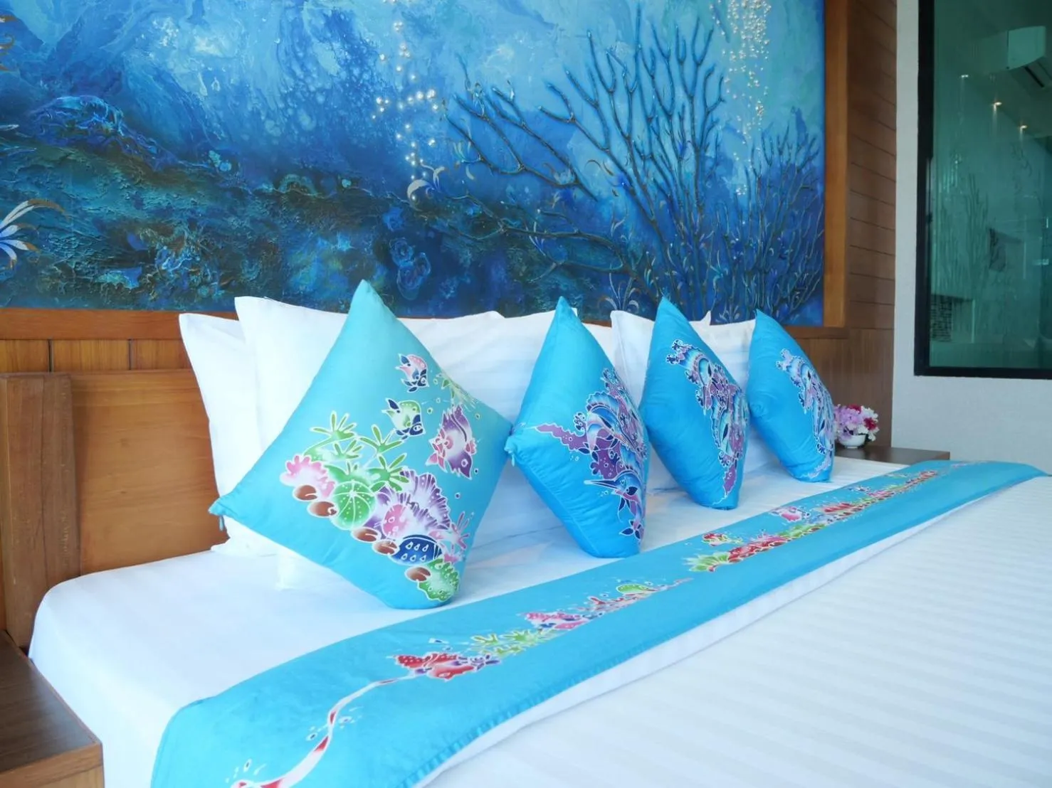 Bed in Mountain Resort Koh Lipe