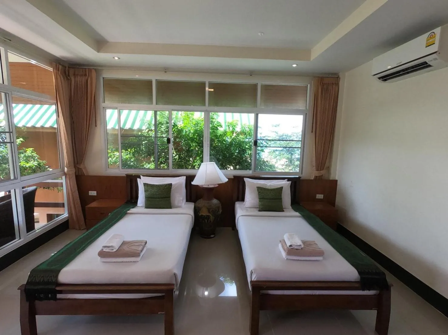 Bed in Mountain Resort Koh Lipe