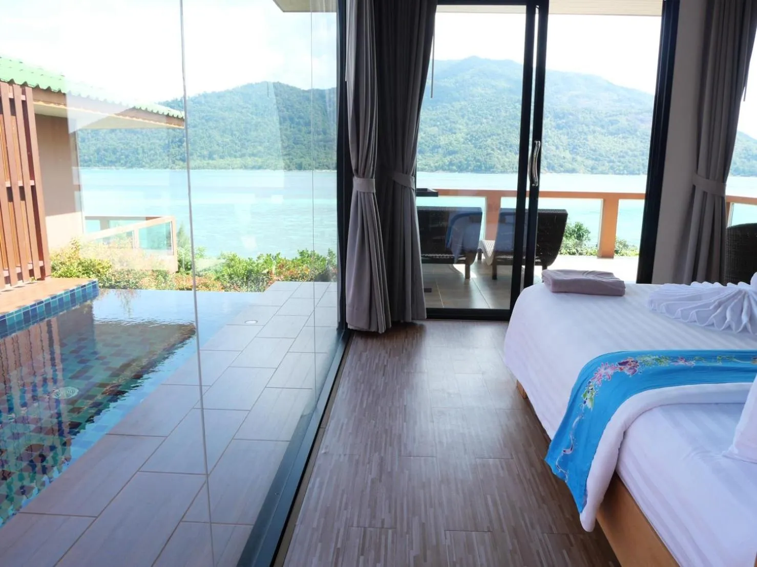 Bed in Mountain Resort Koh Lipe